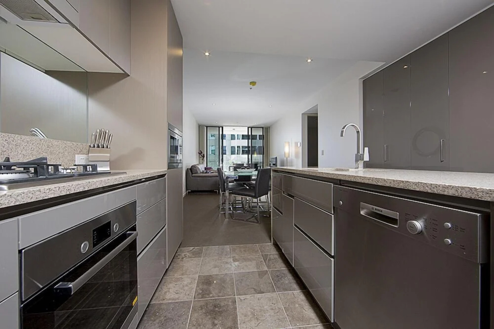 Accommodate Canberra - Manhattan