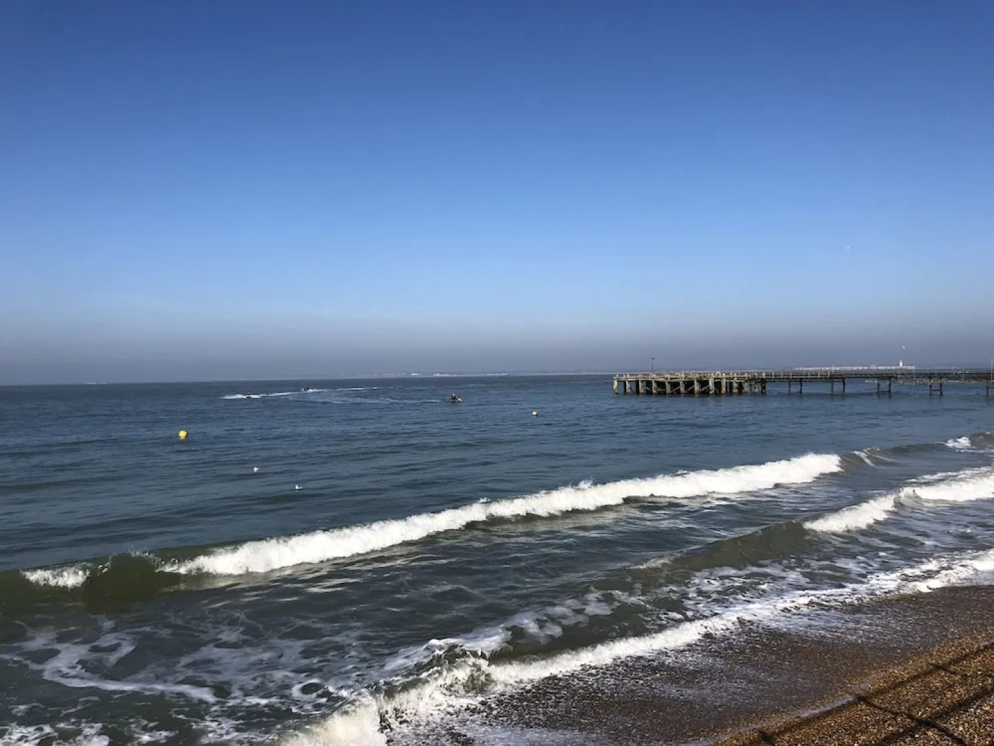 Waters Edge Apartment at Beach House