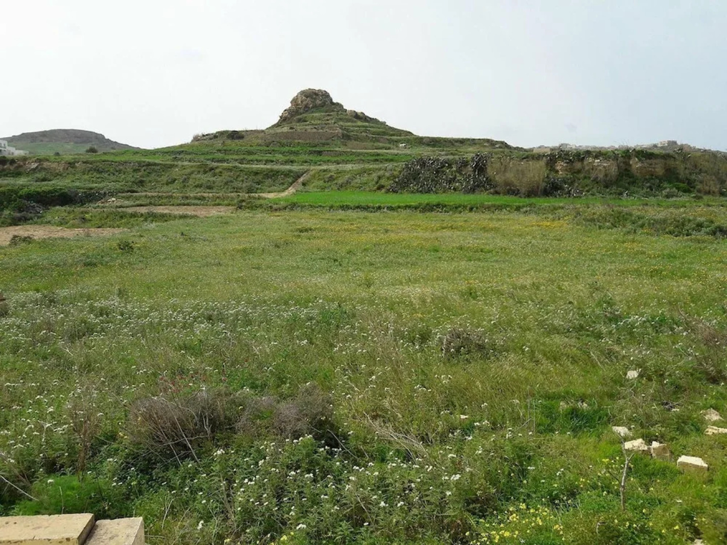 Excellent Views 2-bed Apartment in Marsalforn Gozo