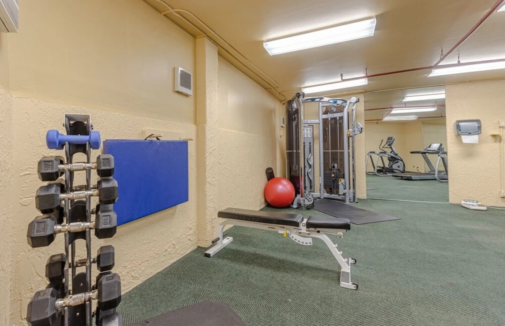 Royal Kahana 511 2bd/2.5ba 2 Bedroom Condo by Redawning