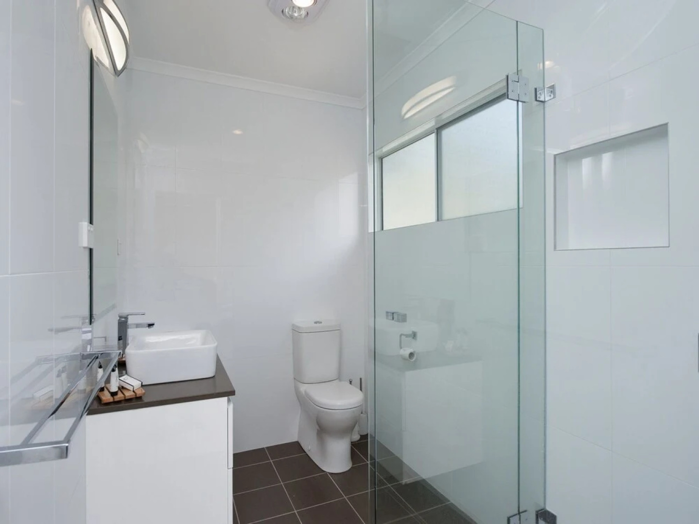 Beach and Bay, 121 Shoal Bay Road