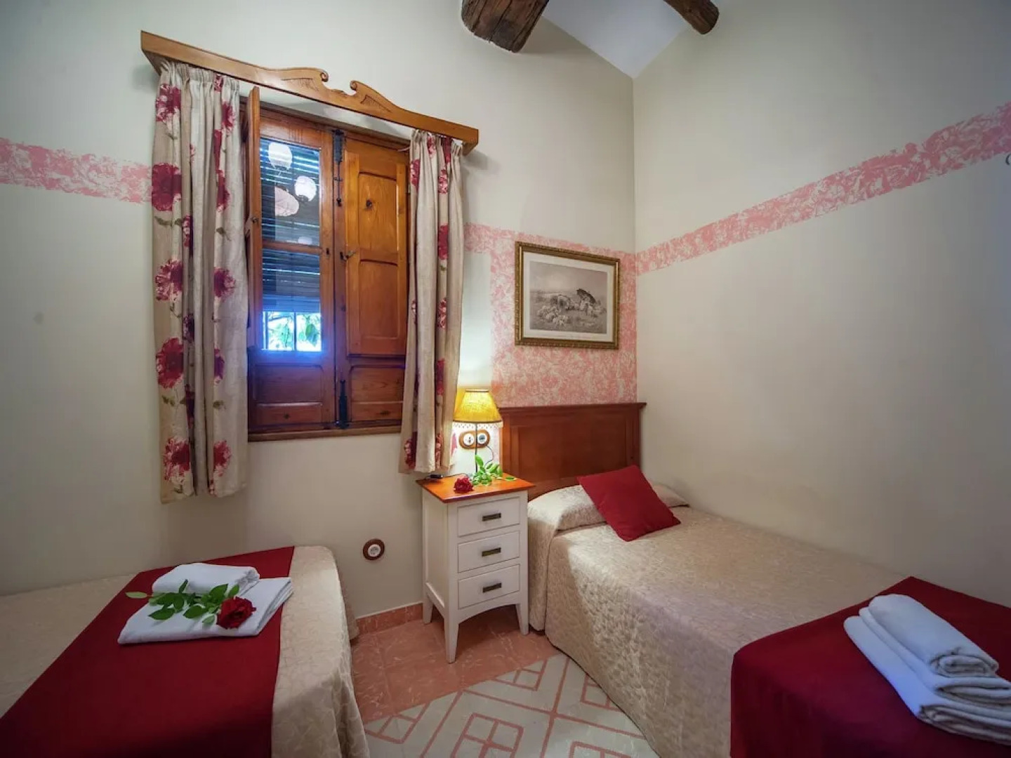 Rustic Cottage in Rute With Swimming Pool