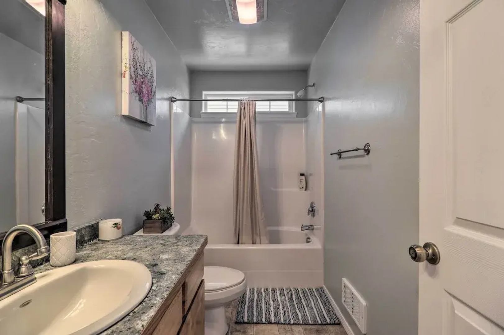 Family-friendly Columbia Falls Townhome w/ Views!