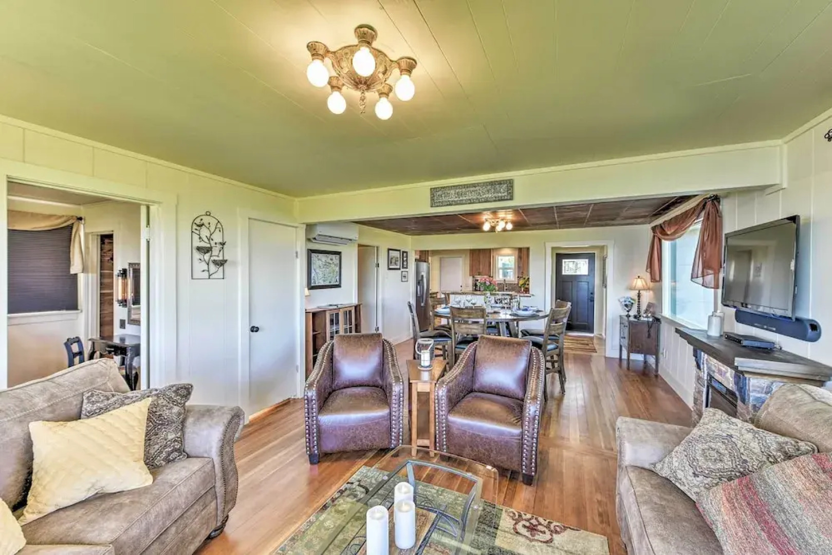 Waterfront Home ~ 6 Mi to Olympic National Park!