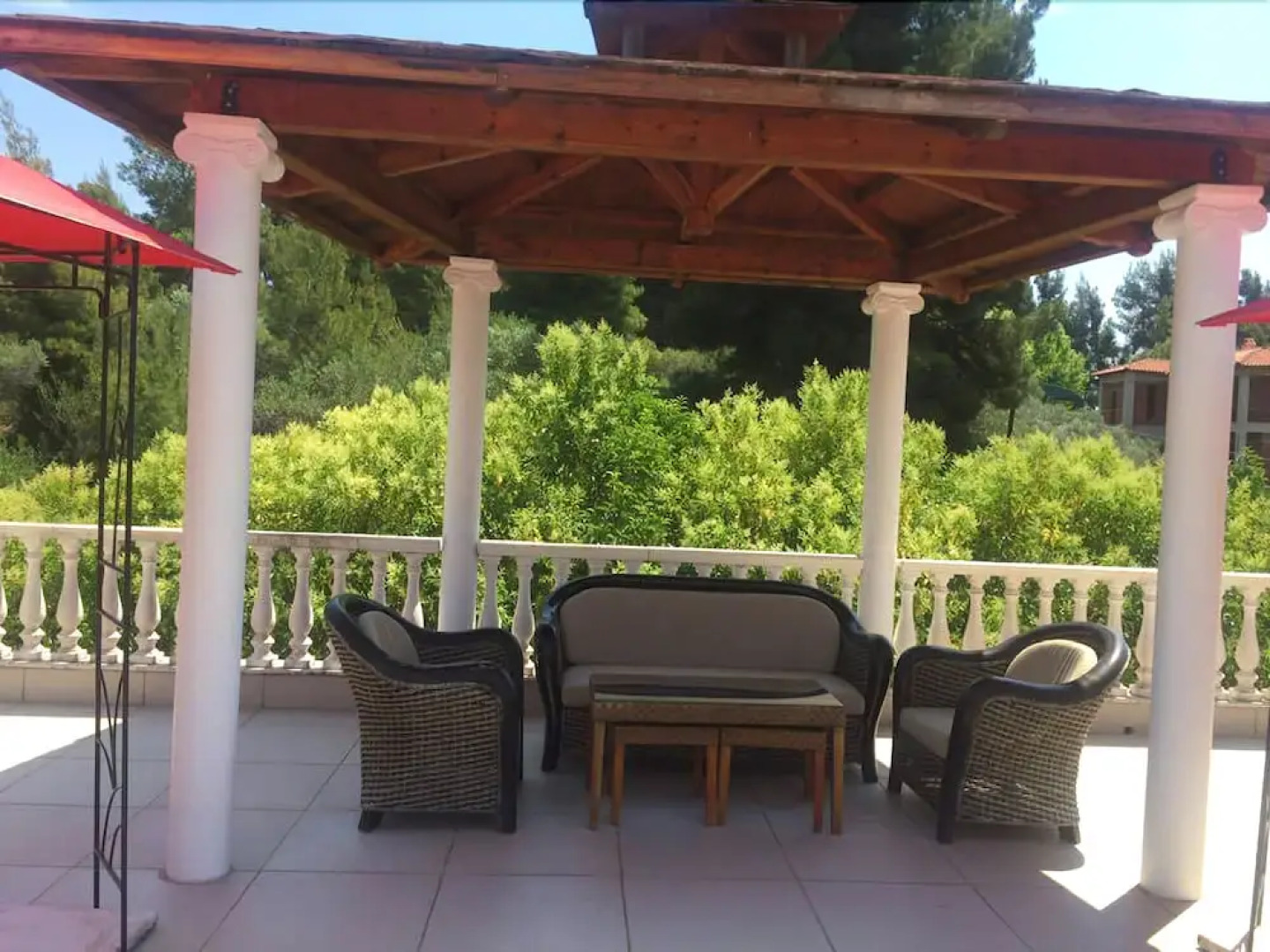 Villa Askamnia and Suites