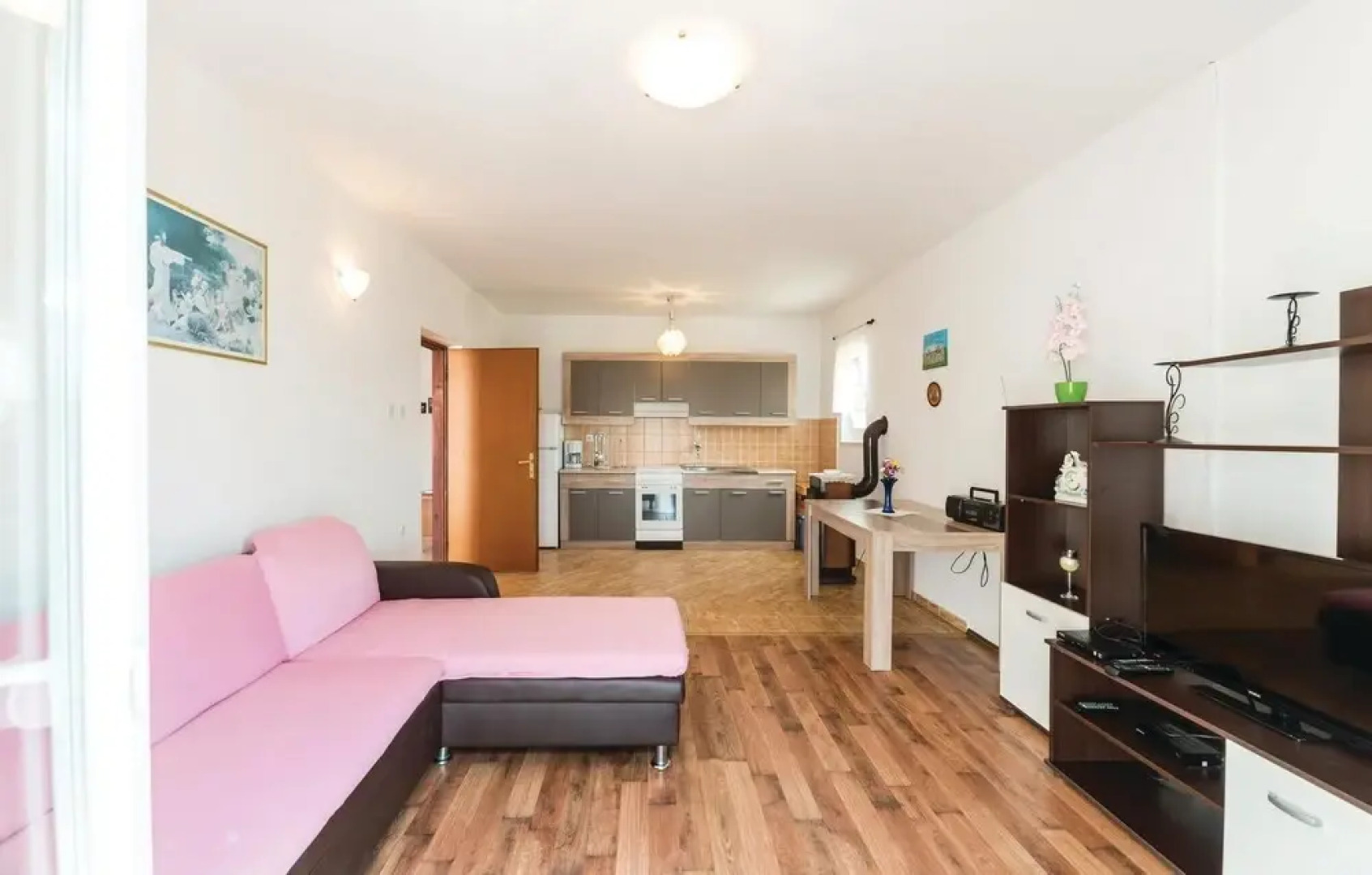 Nice Home in Kustici With Wifi and 3 Bedrooms