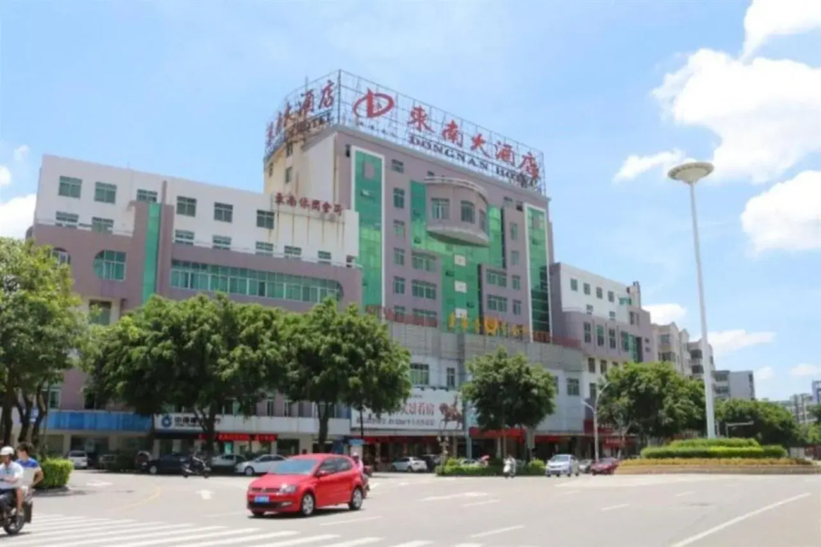 Quanzhou Huian Dongnan Hotel