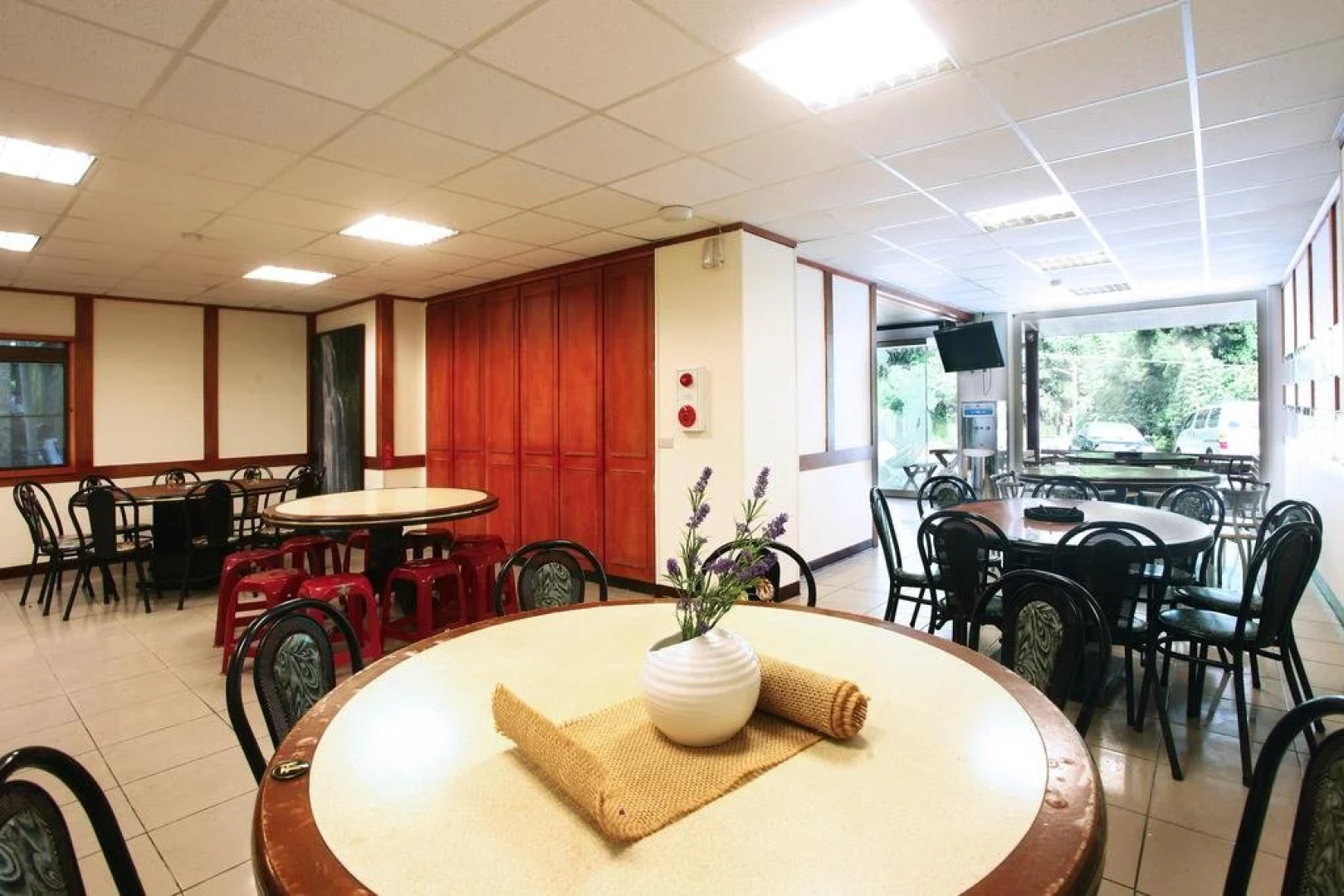 Fenchihu Street Hotel