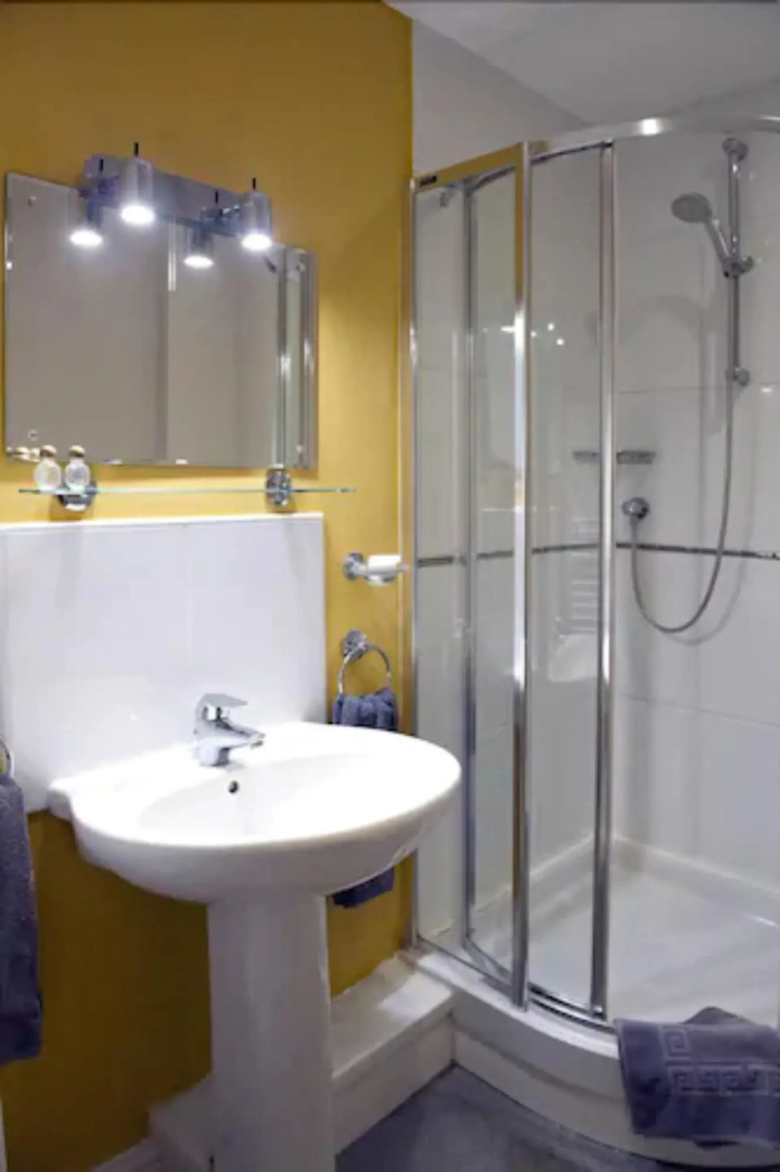 The Rose and Crown Hotel