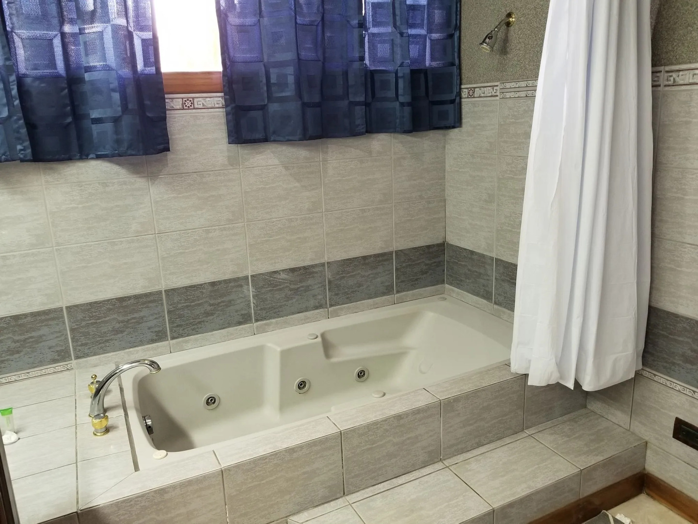 Hotel Monte Campana Escazu