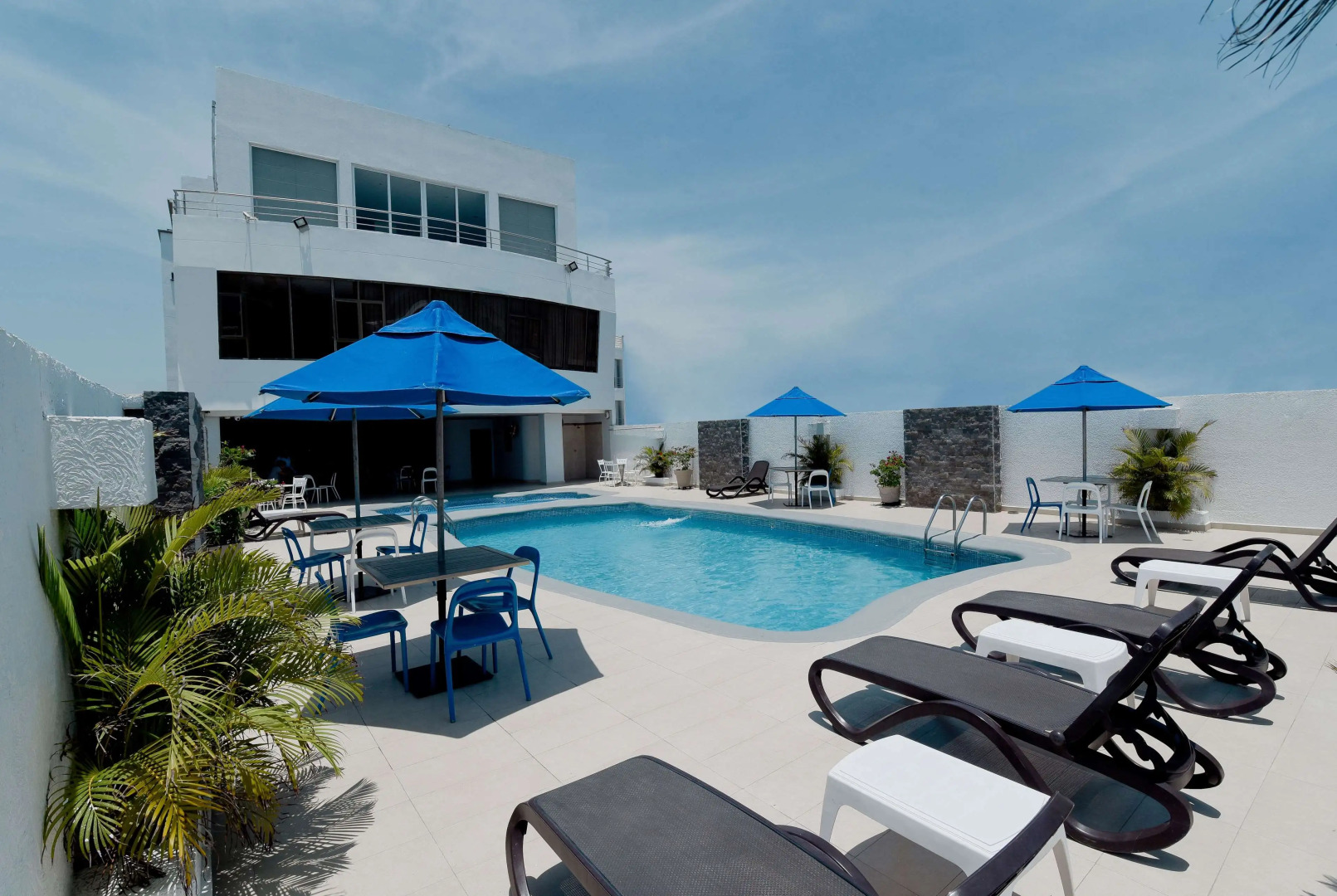 Howard Johnson Hotel Versalles Barranquilla