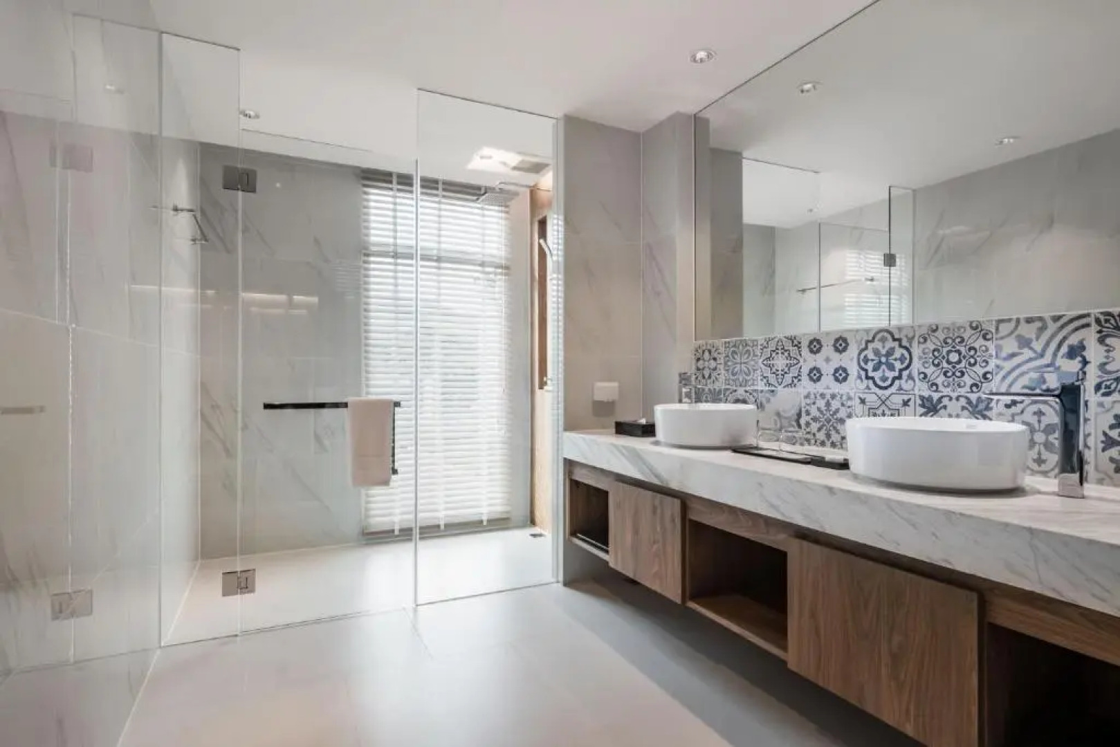 Ramada Plaza by Wyndham Chao Fah