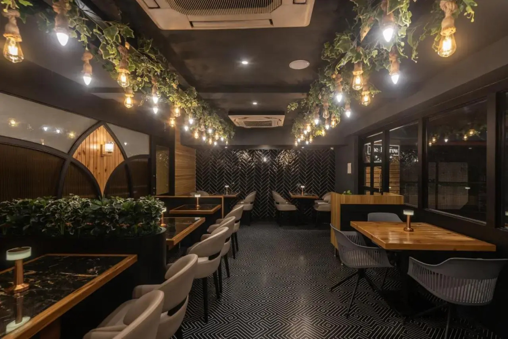 OYO Premium Light House Hill