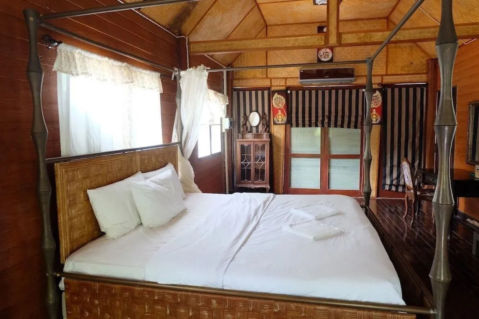 Phupha Varee Boutique Resort