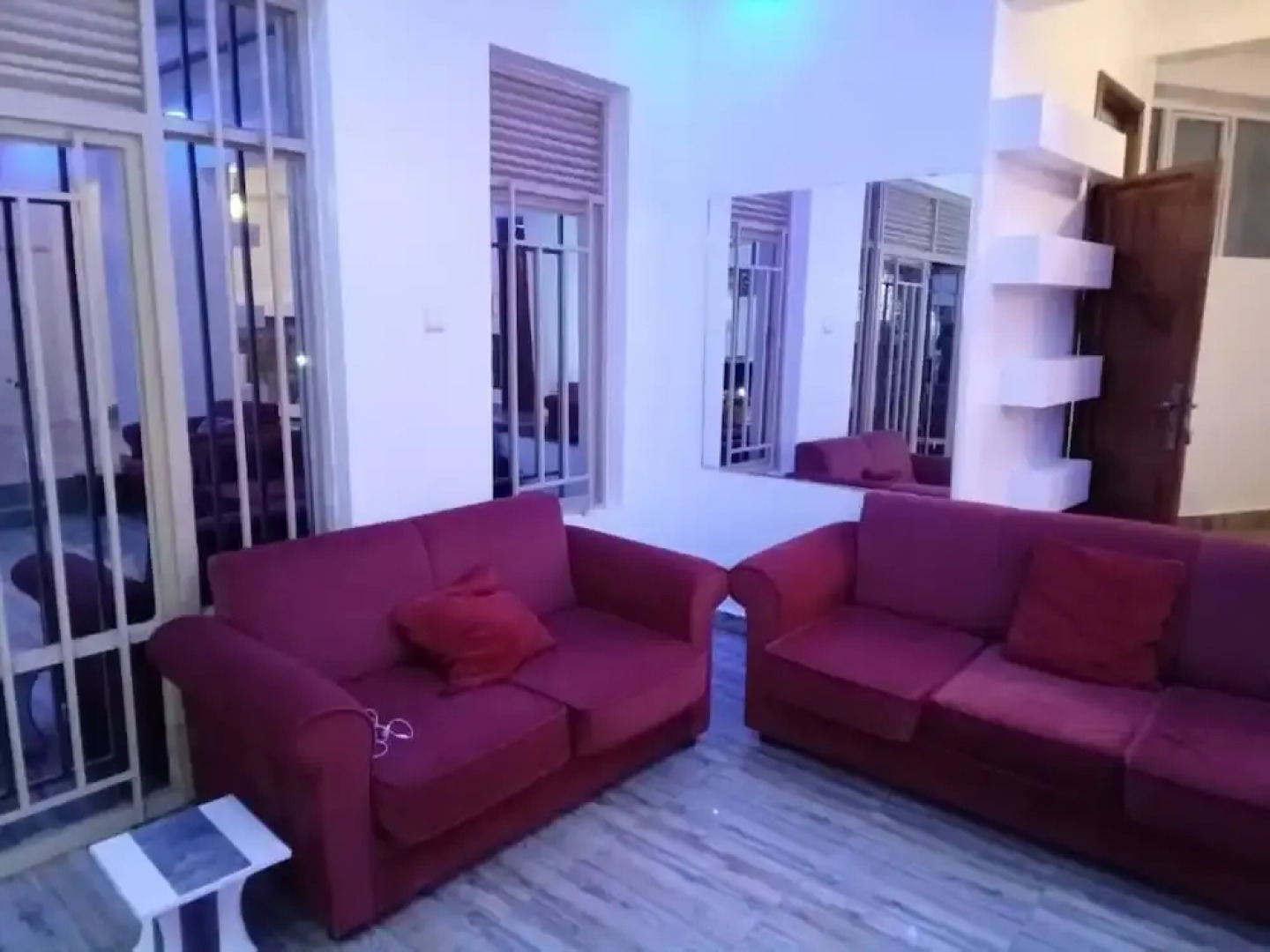 Queen Greenstars Apartment