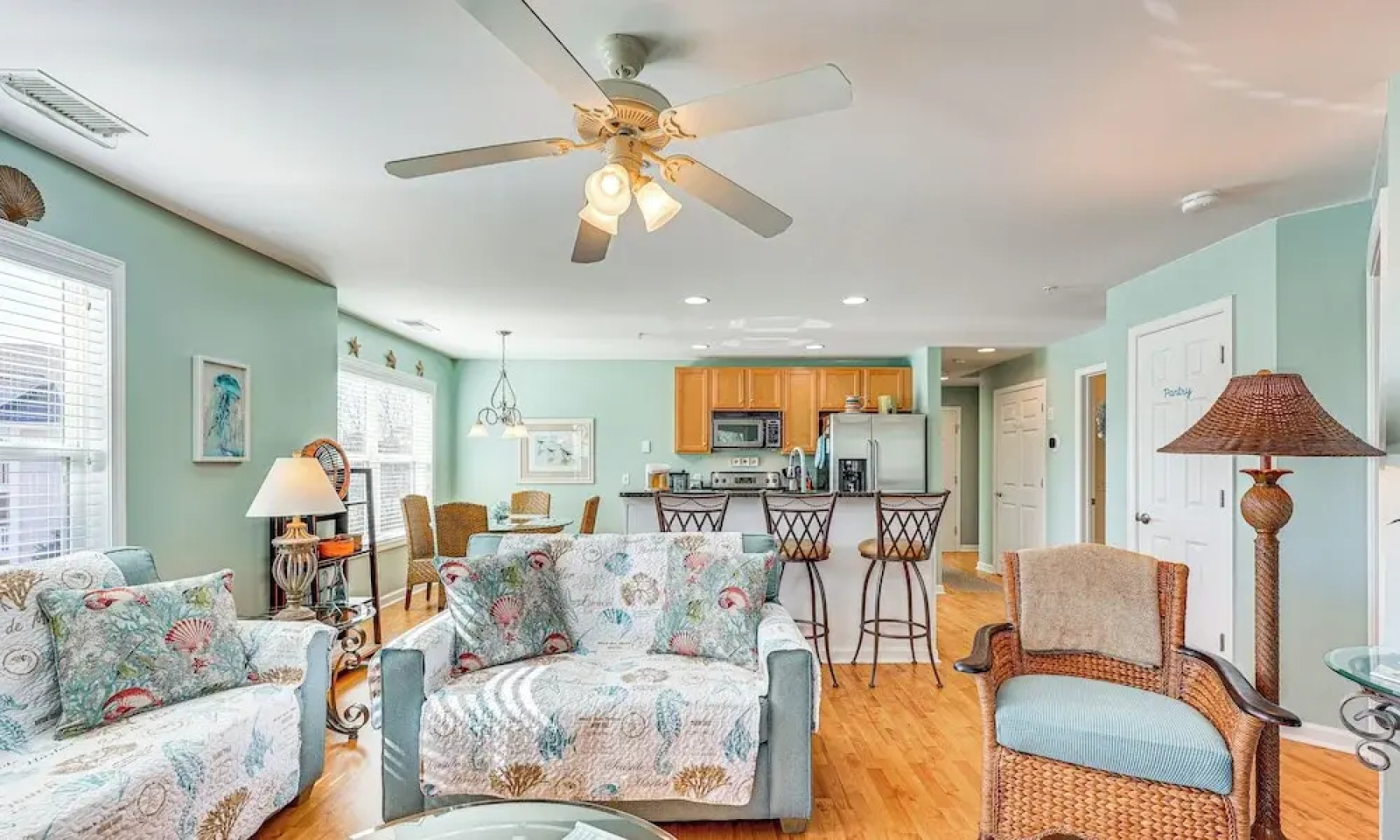 Marina & Beach Club Access: Condo in Southport