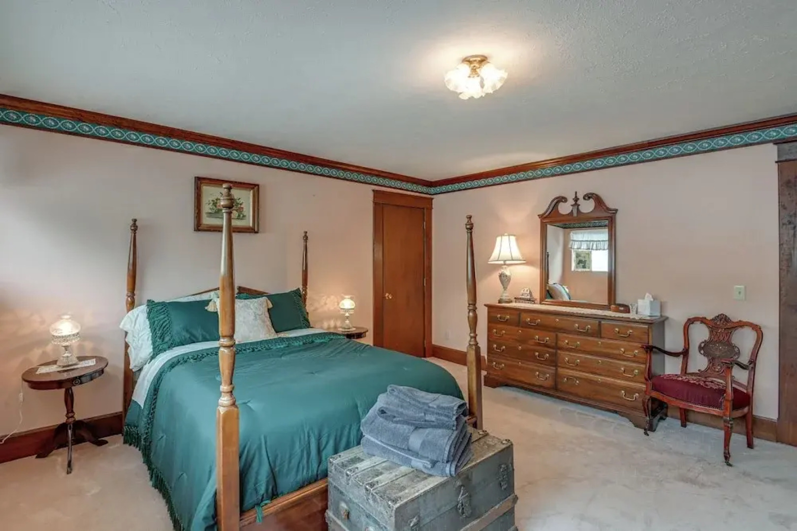 Walk to Lawrenceburg Square: Home for Large Groups