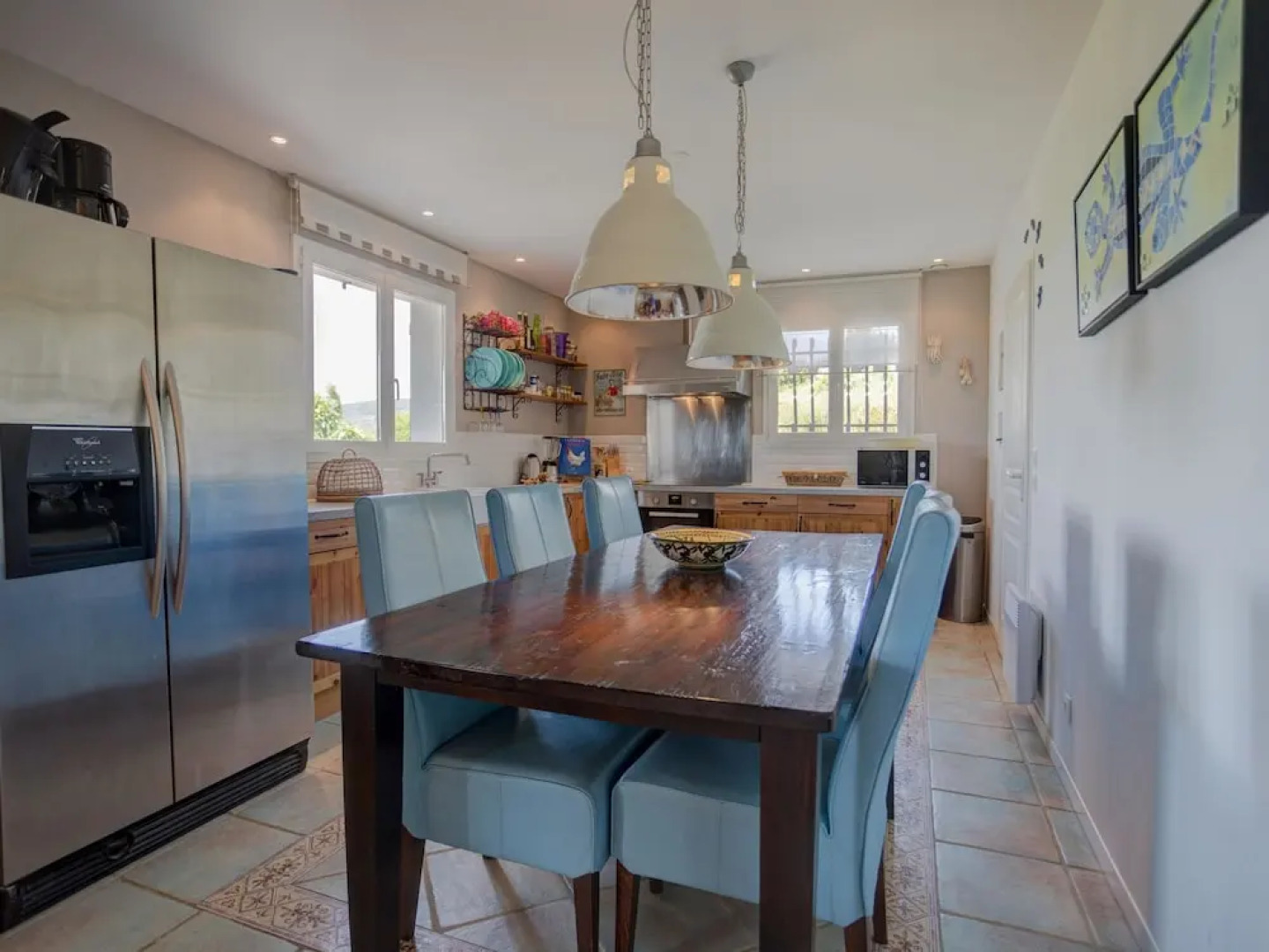 Spacious Villa With Private Swimming Pool and Jacuzzi