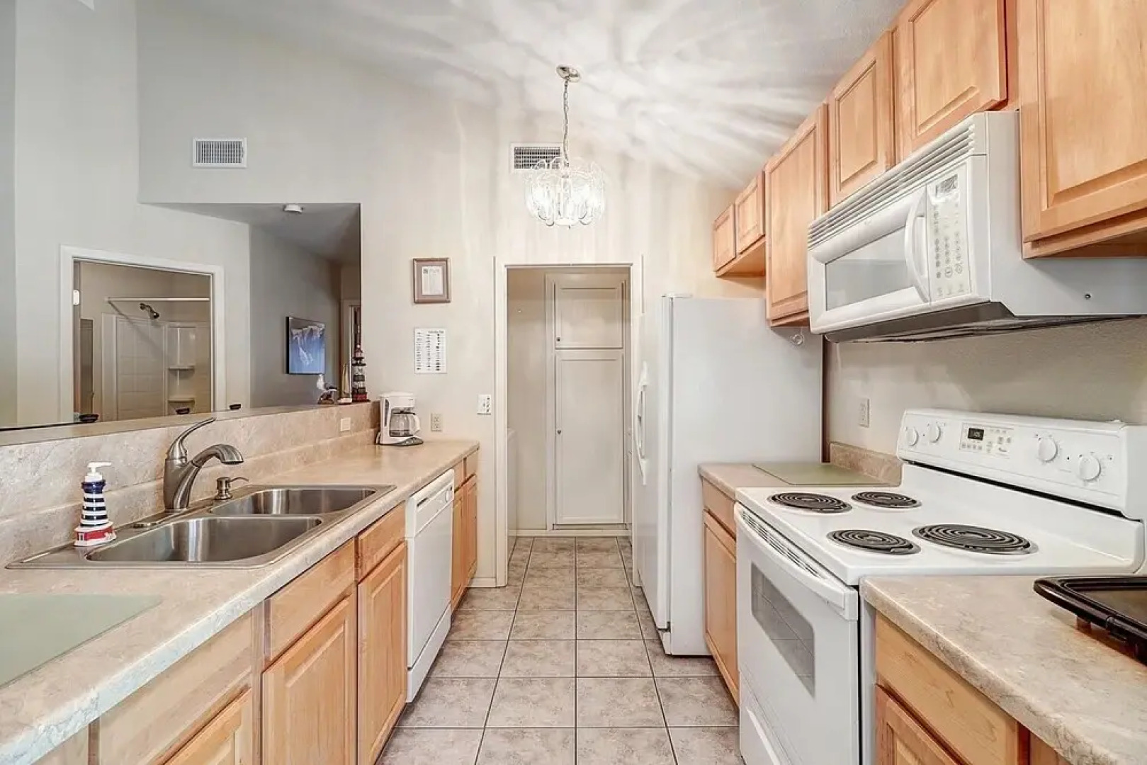 Seashell Memories 2 Bedroom Home by RedAwning