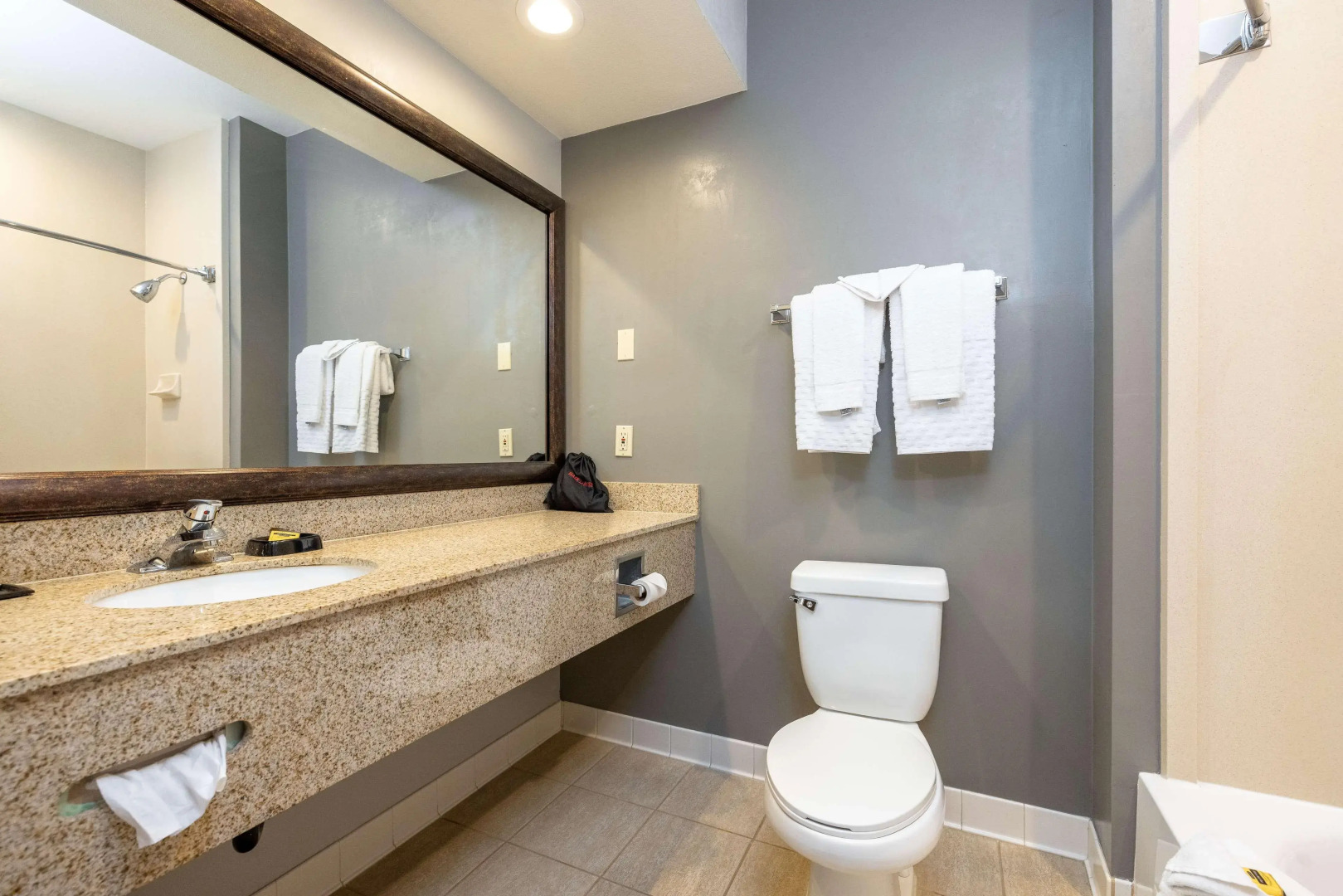 Best Western Plus Dixon Davis