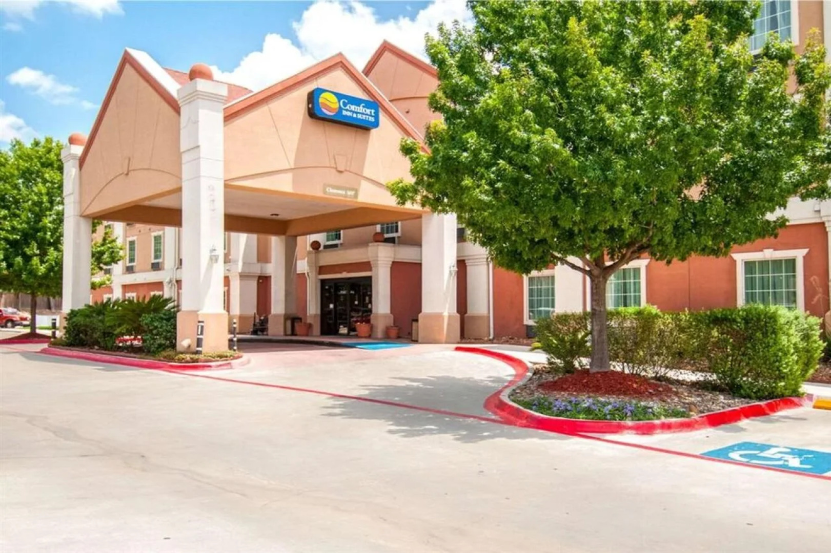 Comfort Inn & Suites Near Medical Center