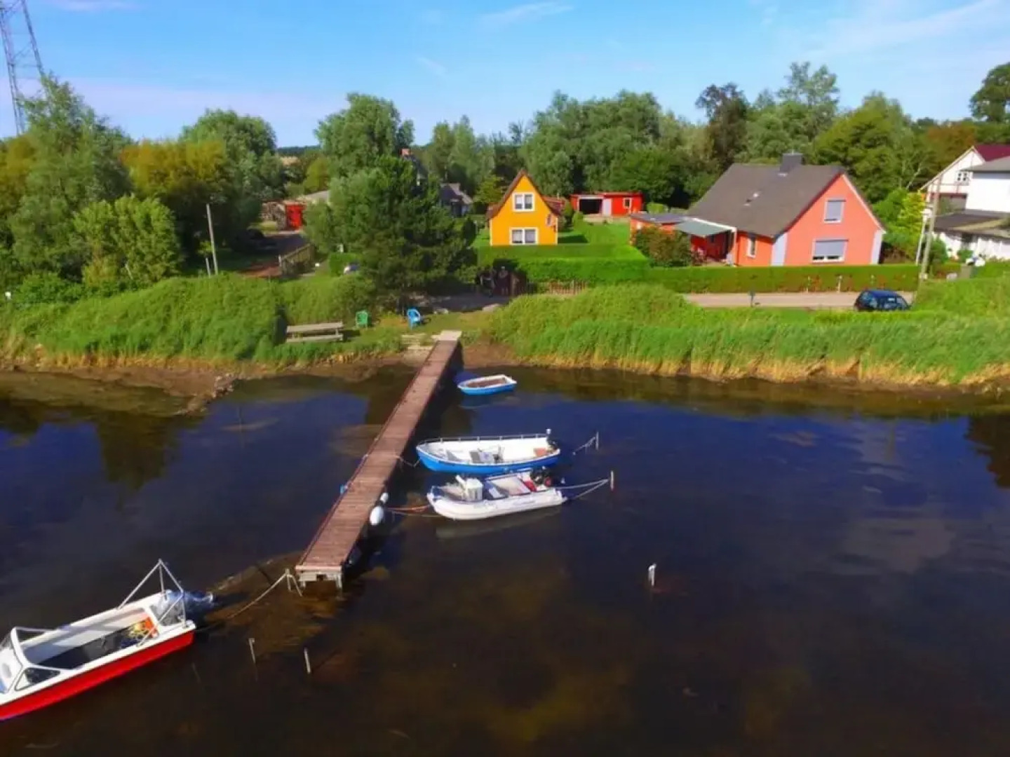 Kubis Modern Retreat