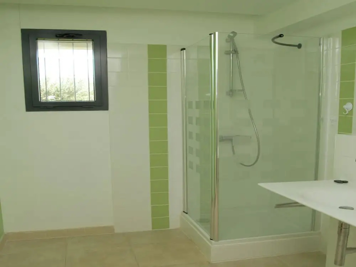 Luxurious Villa in Rochefort-du-gard With Private Pool