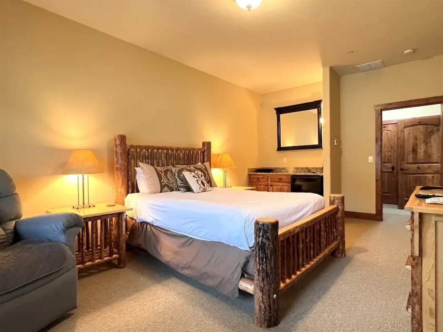 The Pines 3 Bedroom Condo