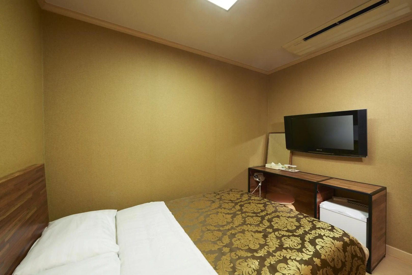 Отель Noble Tourist Hotel Insadong