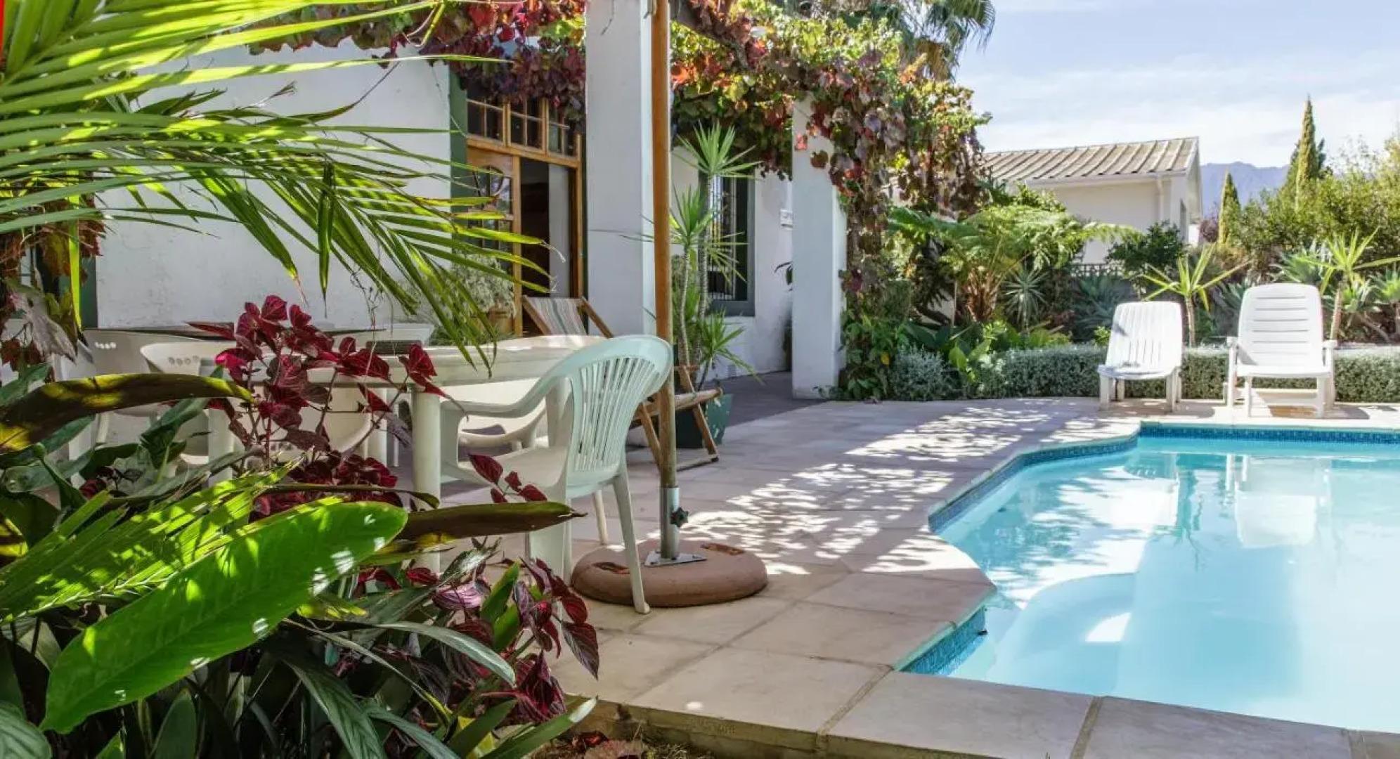 Robertson Backpackers