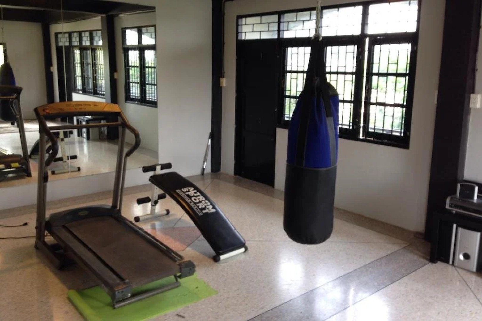 Mayom Hostel Phetchaburi