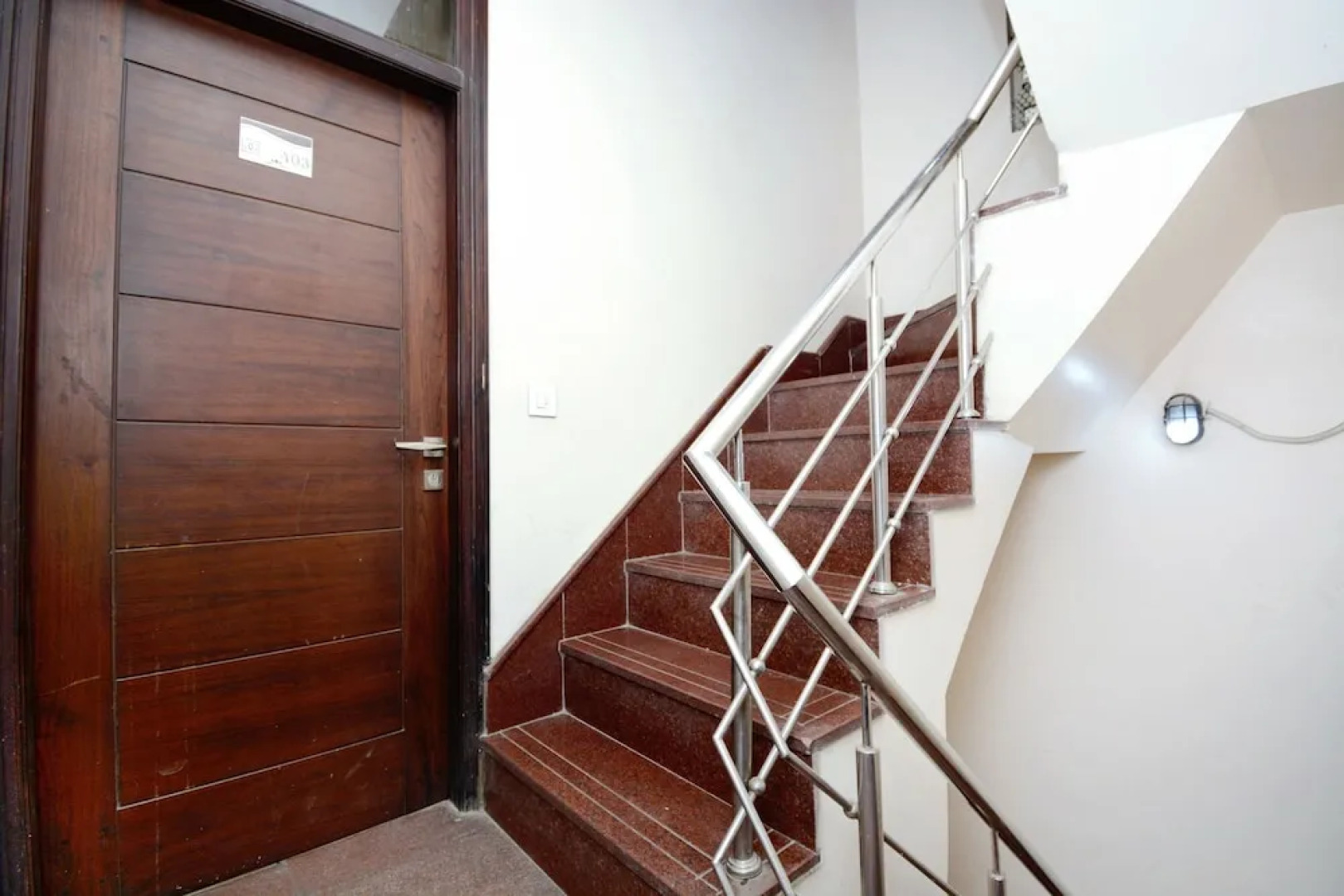 Leela Residency By OYO Rooms