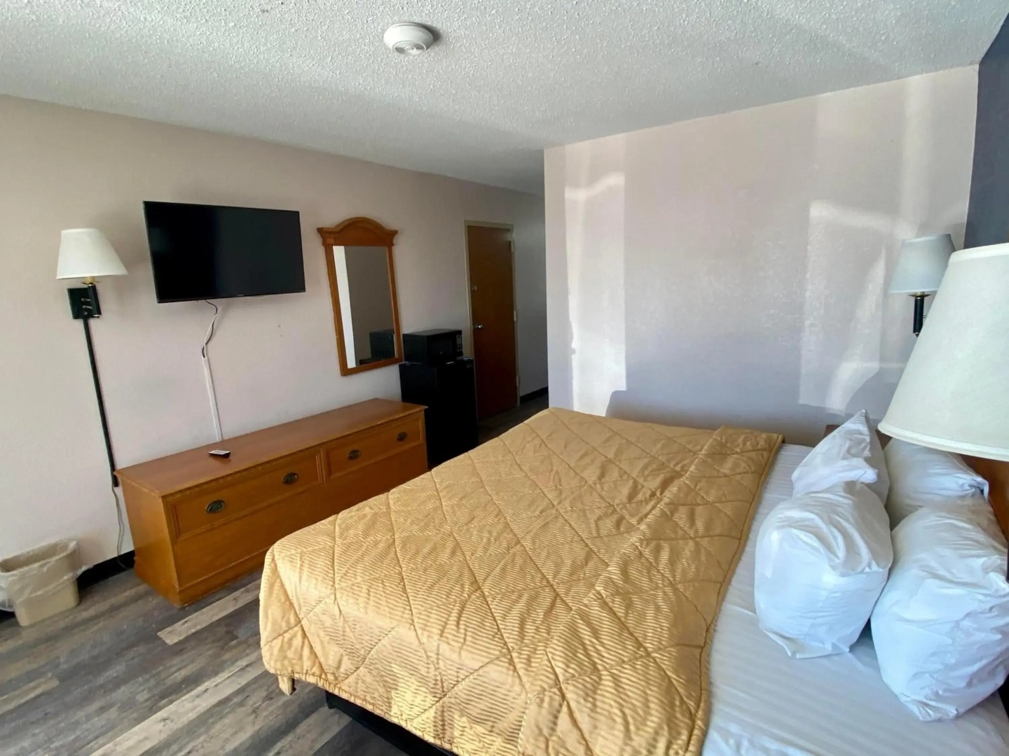 Motel 6 Marianna, FL