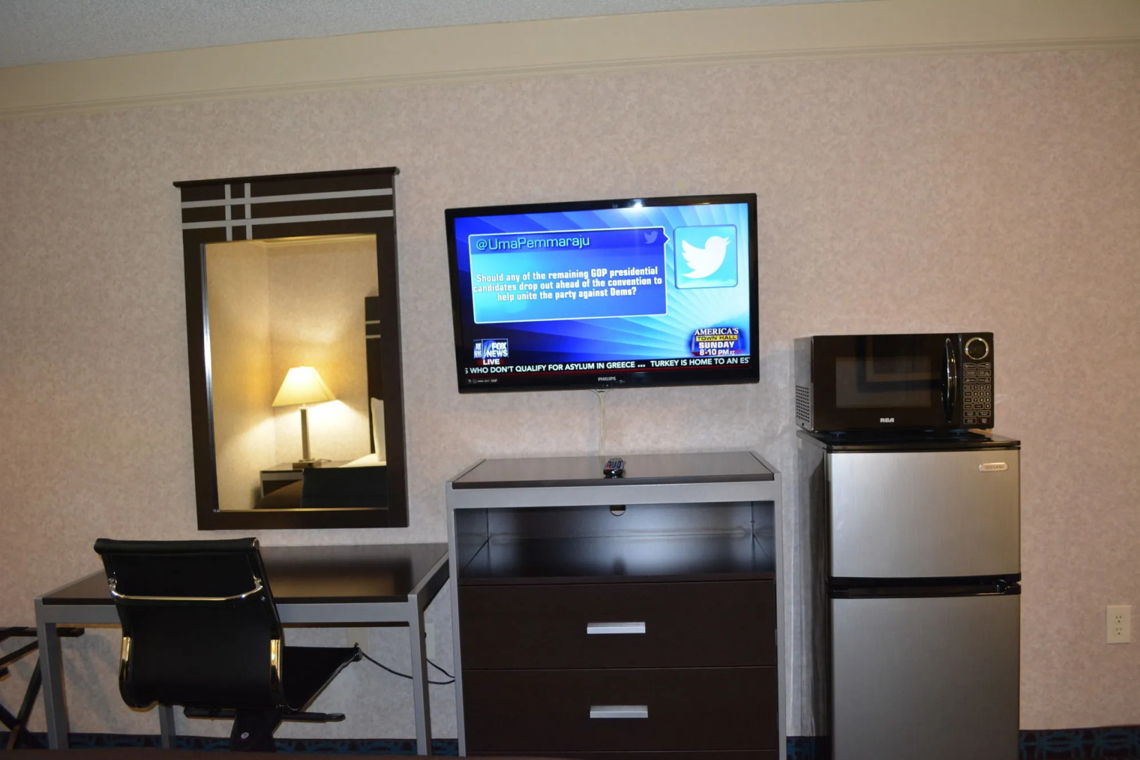 Deluxe Inn Fayetteville - I-95 Exit 49