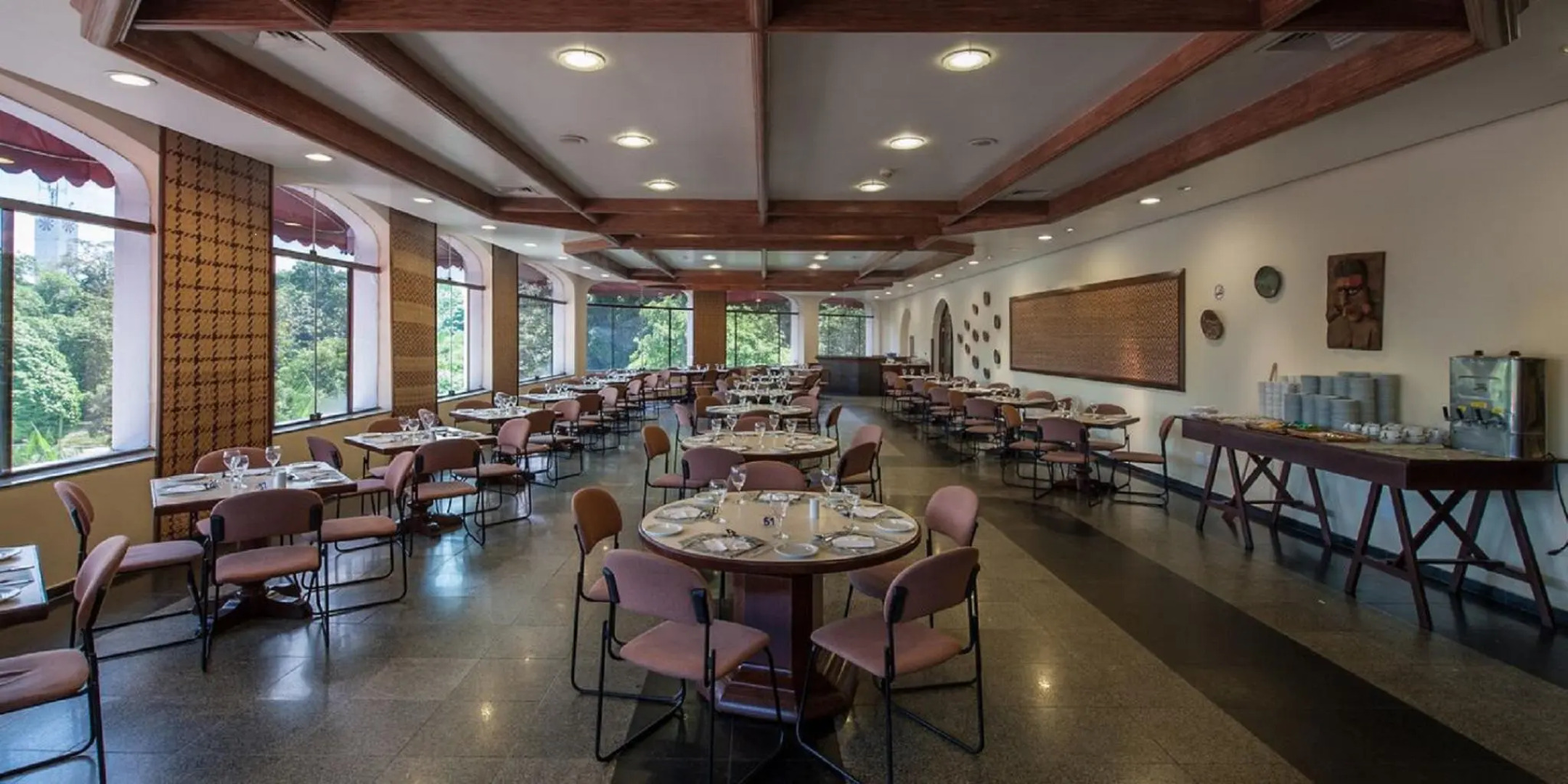 Tropical Executive Hotel