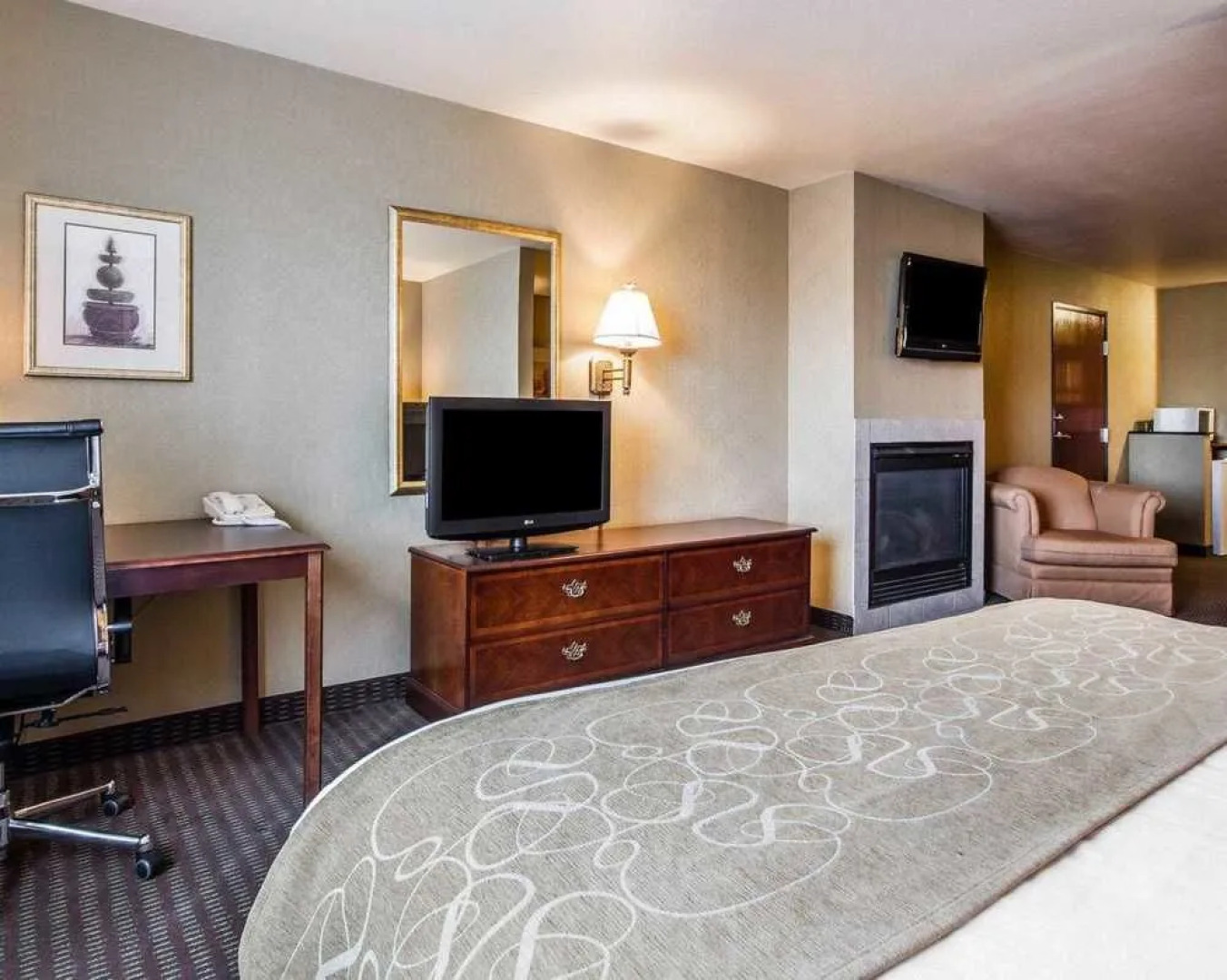 Comfort Suites Foxfire