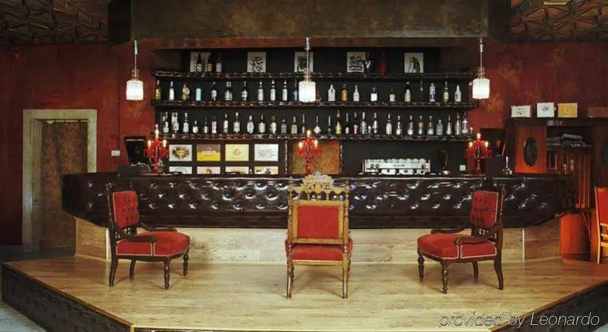 Hotel Trivia Antique