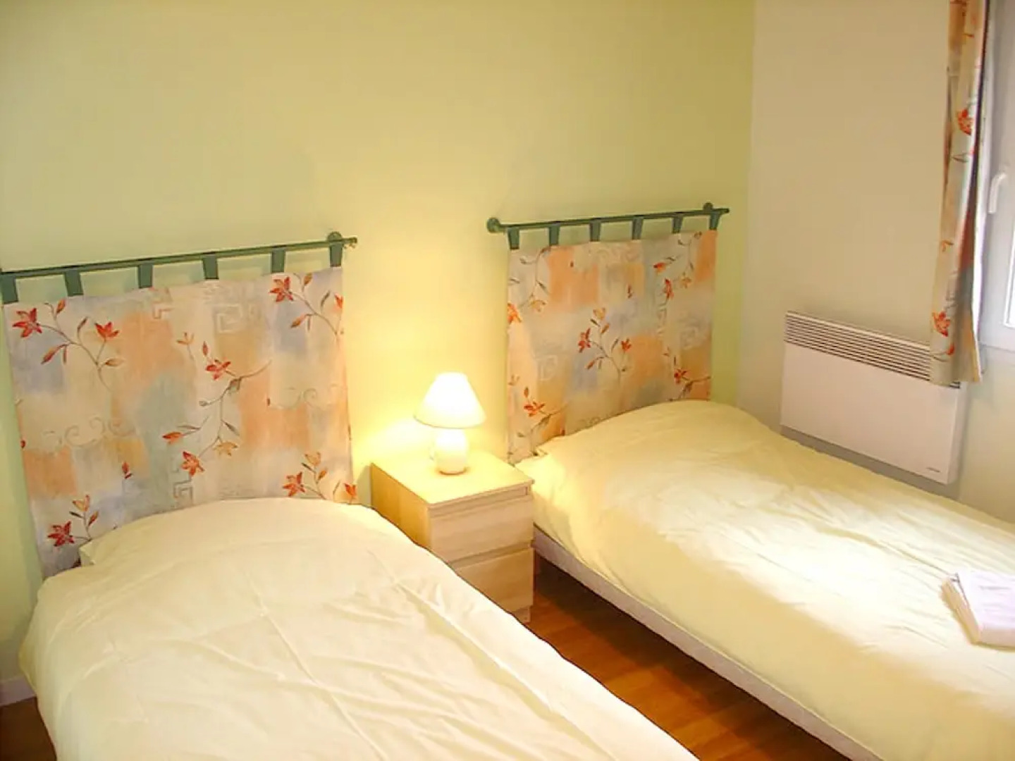 House With 5 Bedrooms in Saint-vincent-la-châtre, With Pool Access, Fu