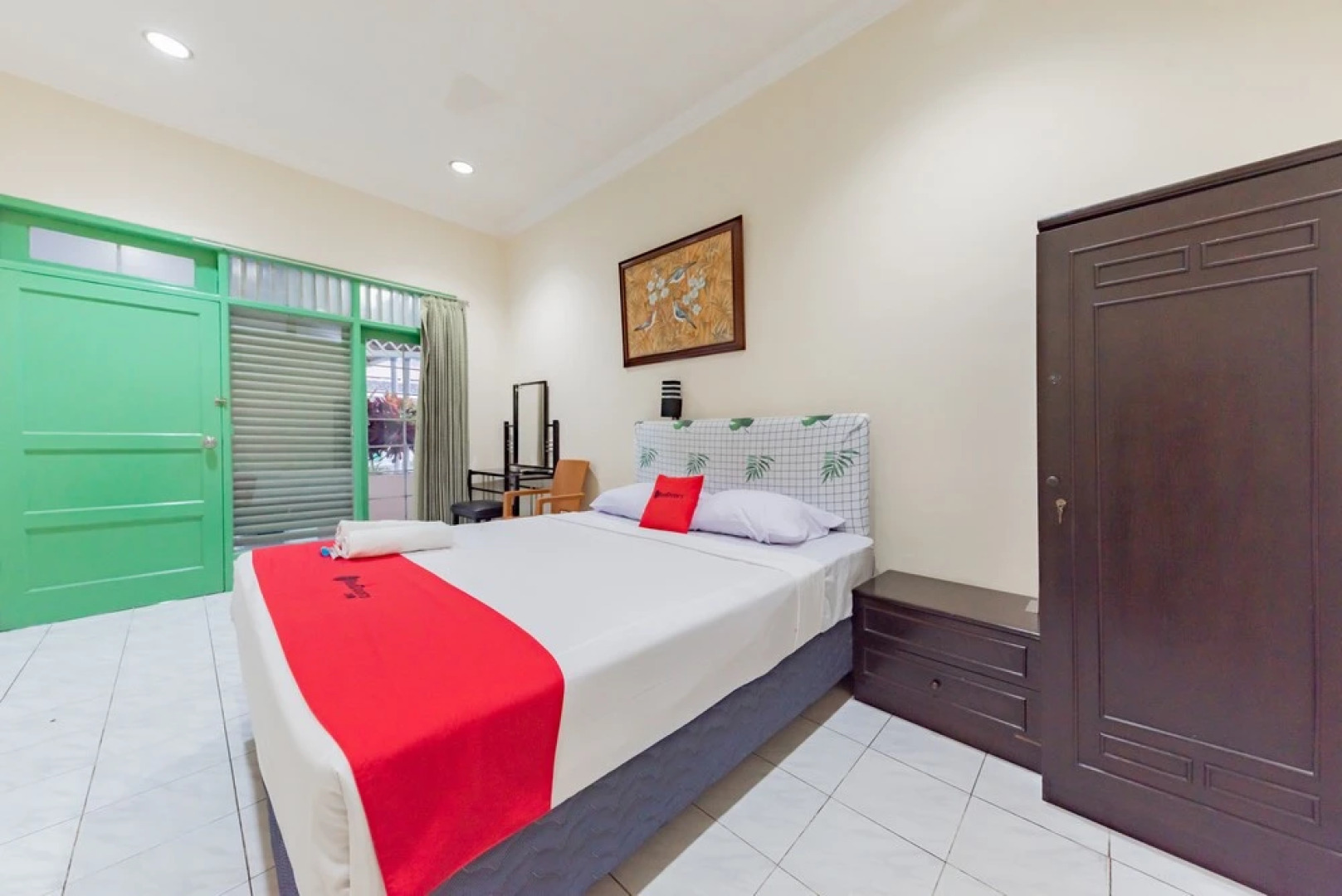 RedDoorz @ Jalan R.E. Martadinata Sukabumi