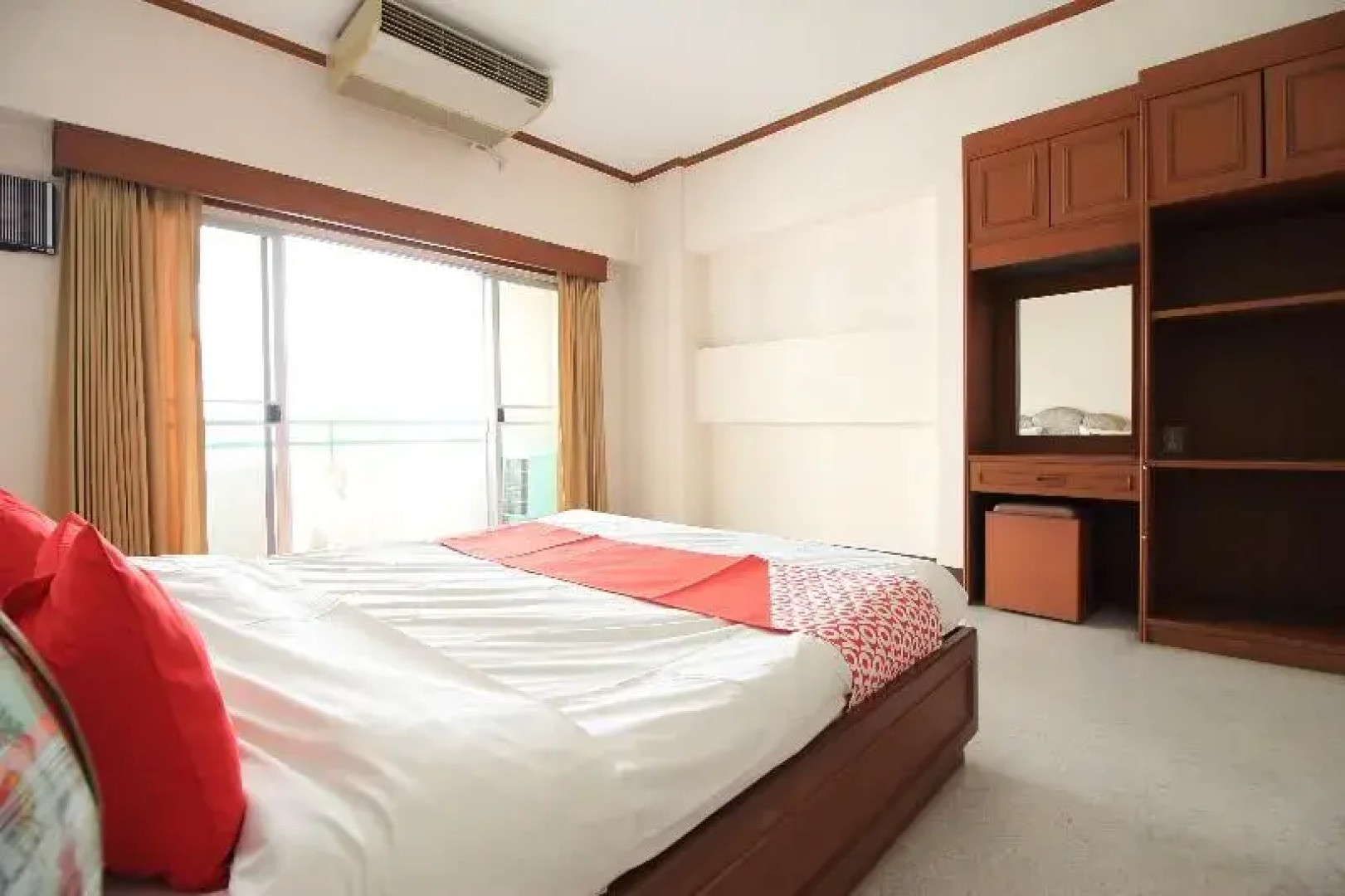 OYO 247 Diamond Place