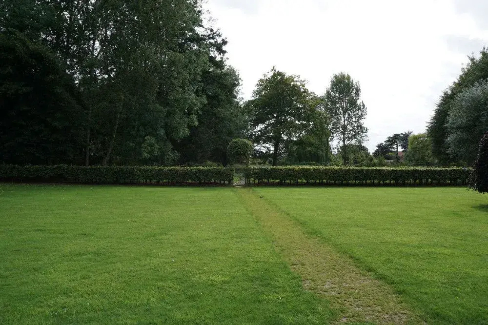 The Modern Duke’s Retreat - Stunning 6BDR Manor Guest House