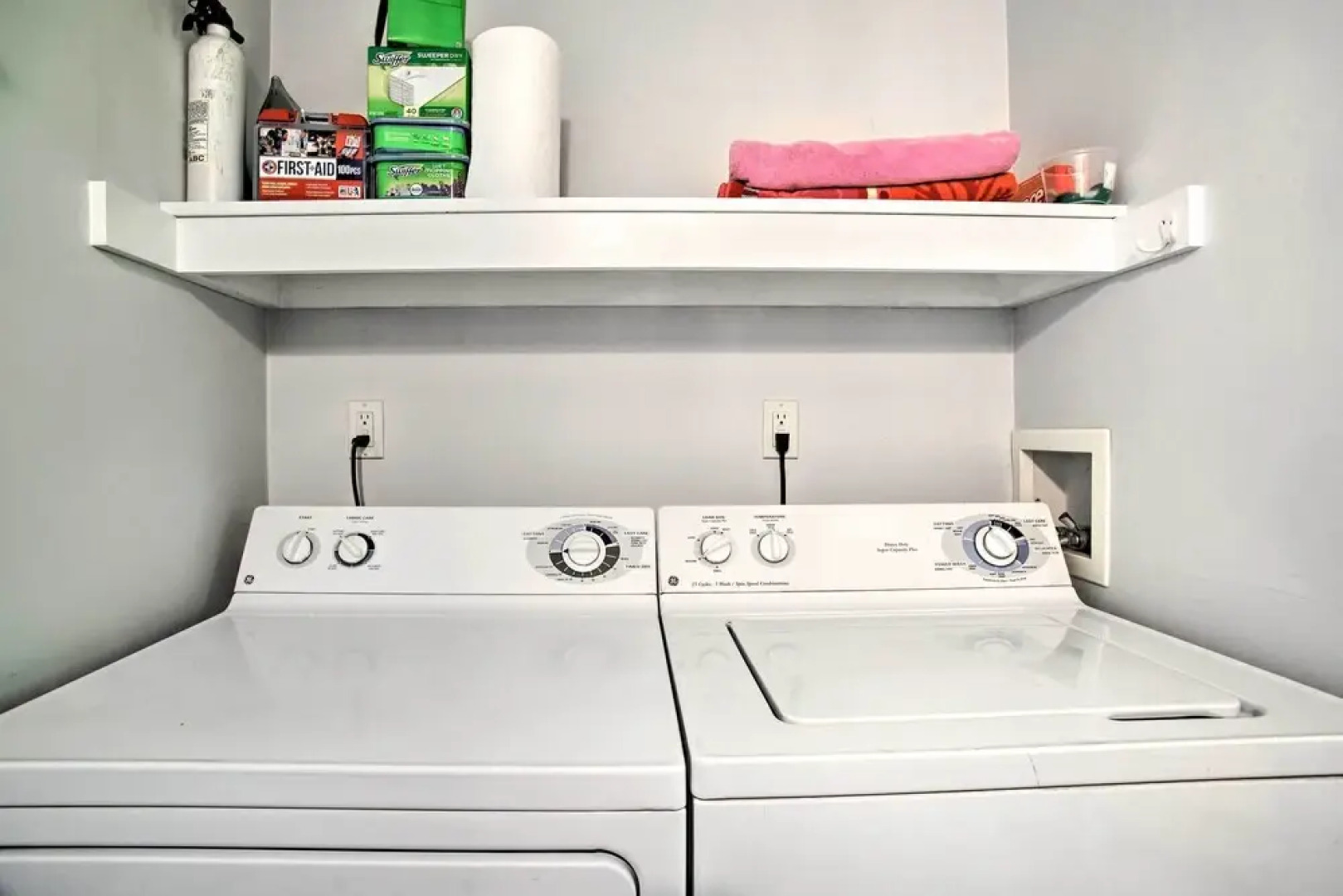 Cape Cod Home w/ Deck ~ 3 Mi to Beaches