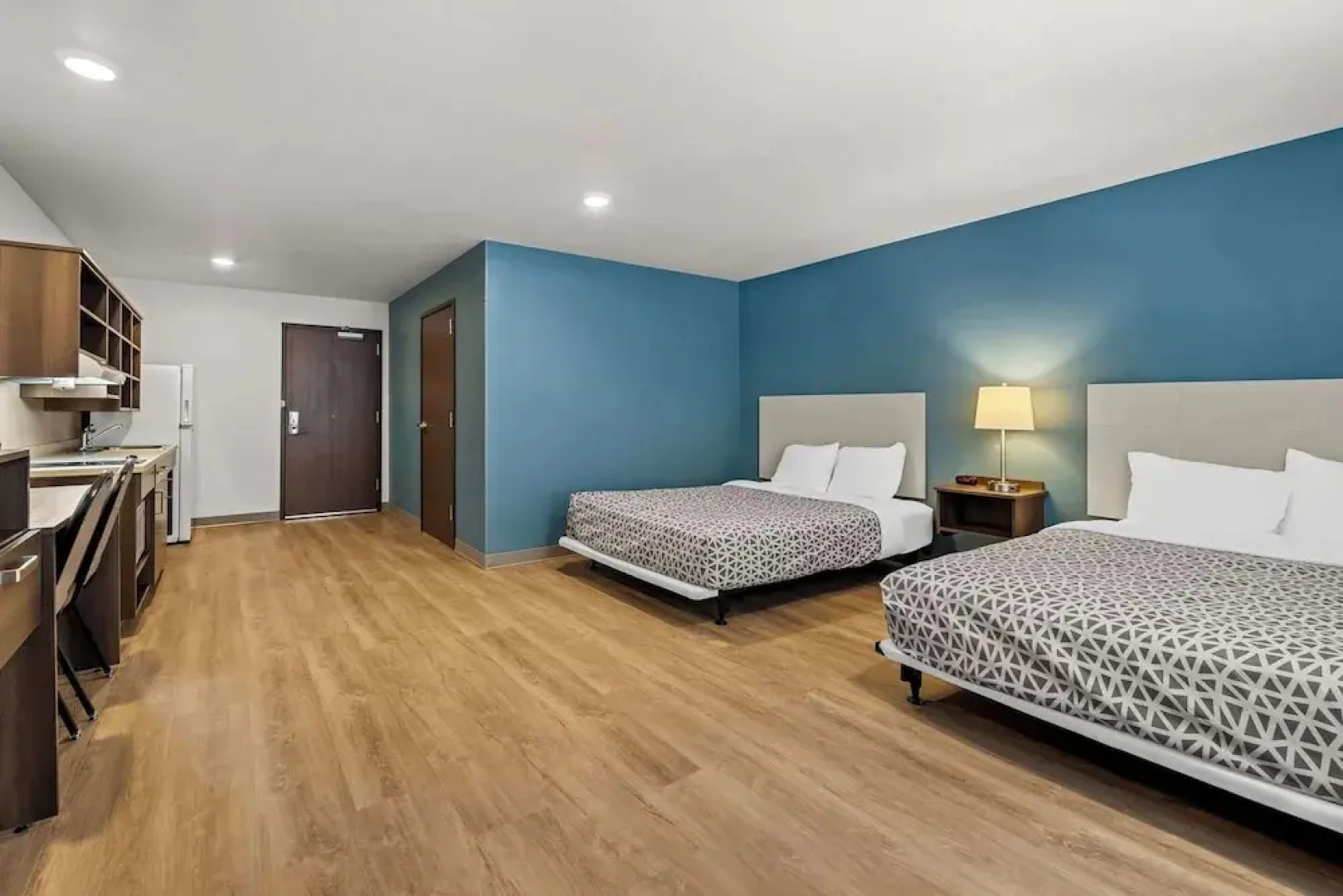 Woodspring Suites Loves Park Rockford