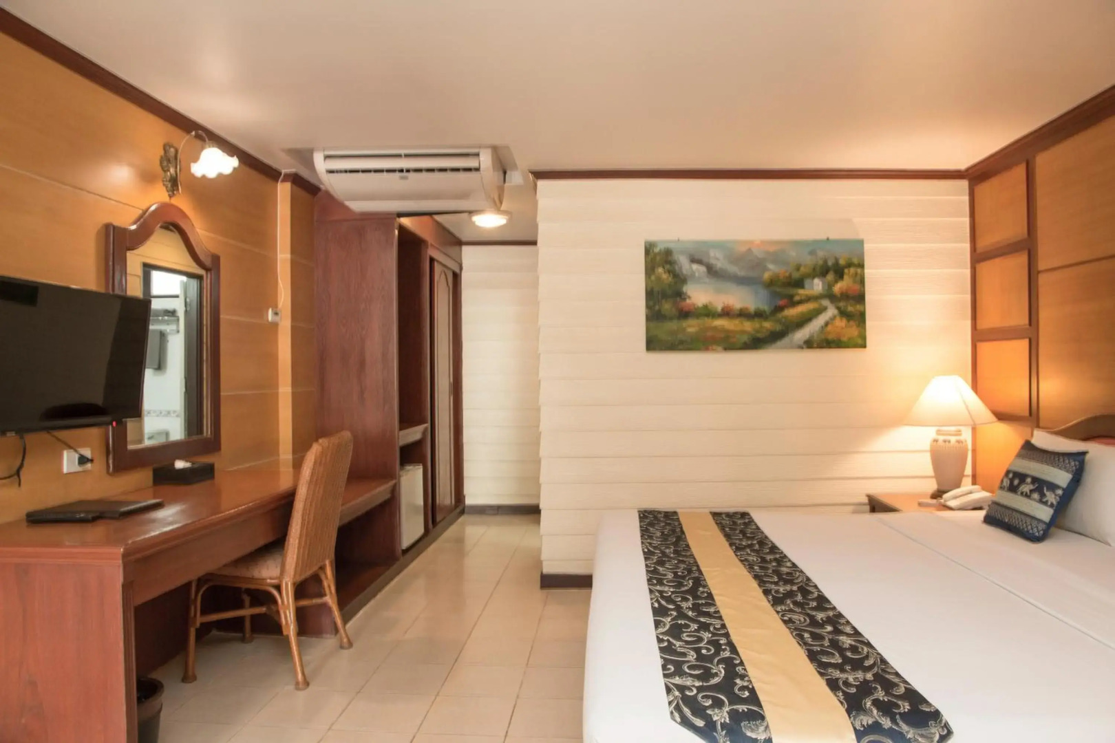 S Lodge Pattaya (formally known as Sabai Lodge)