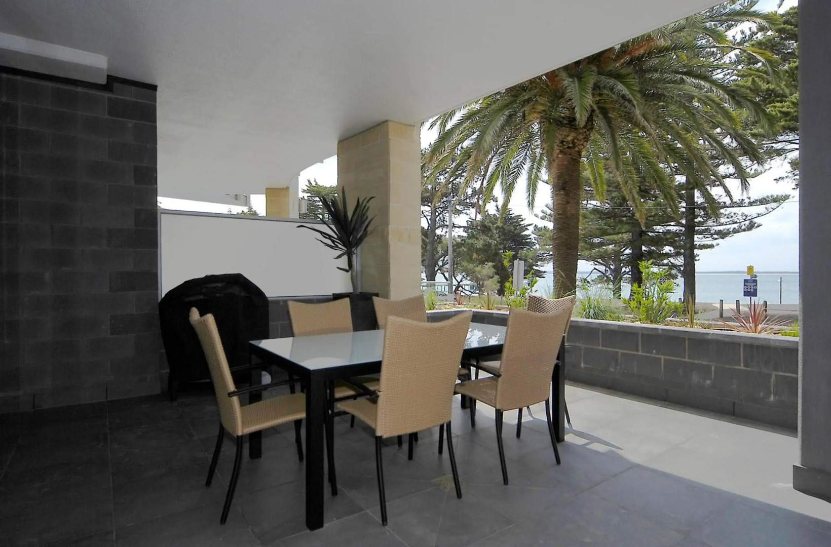 C-Scape water front apartment