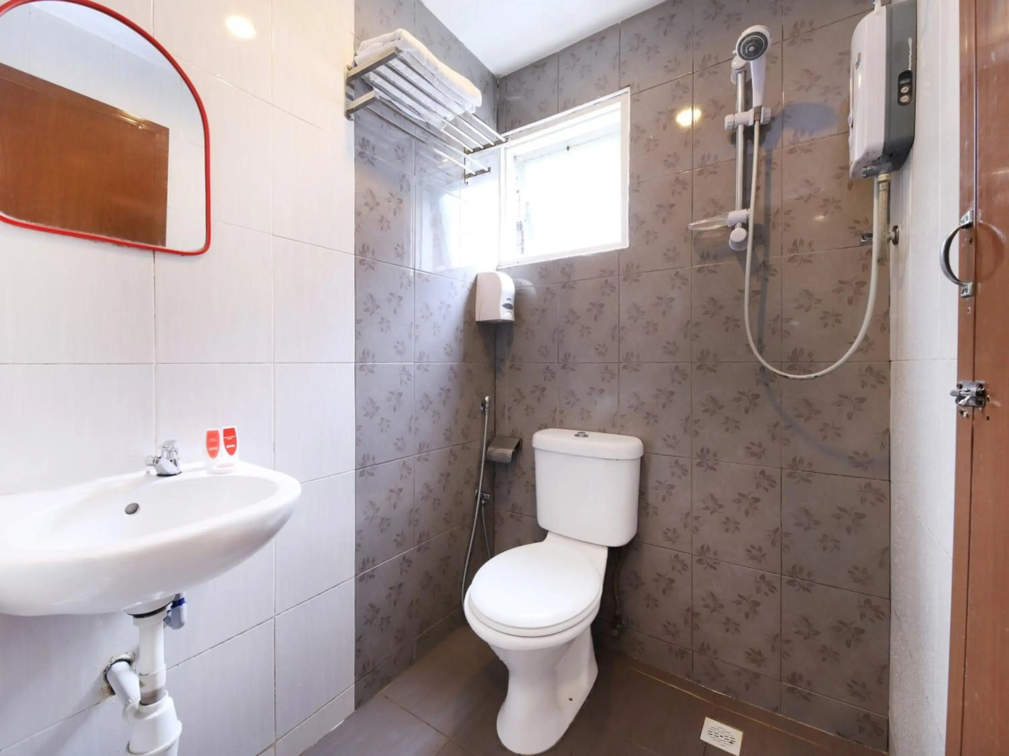 OYO 1153 Heaven Hill Hotel 1