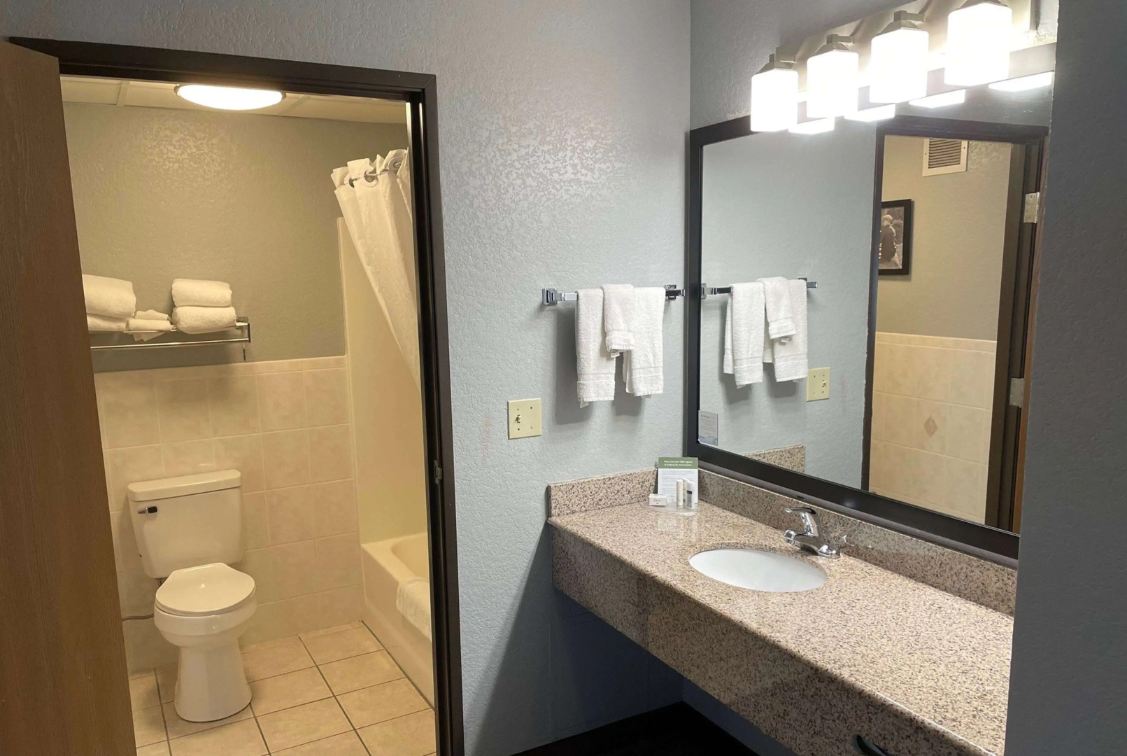 AmericInn by Wyndham Ankeny/Des Moines