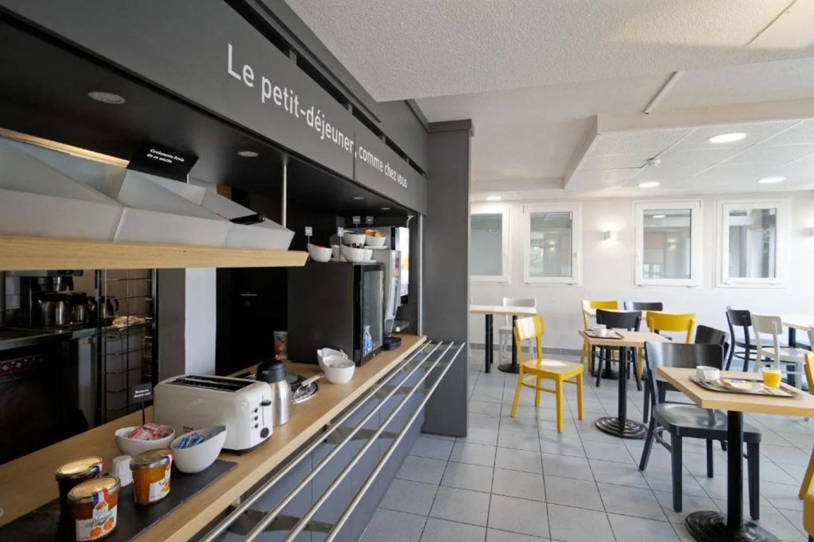 B&B HOTEL Châteauroux Aéroport