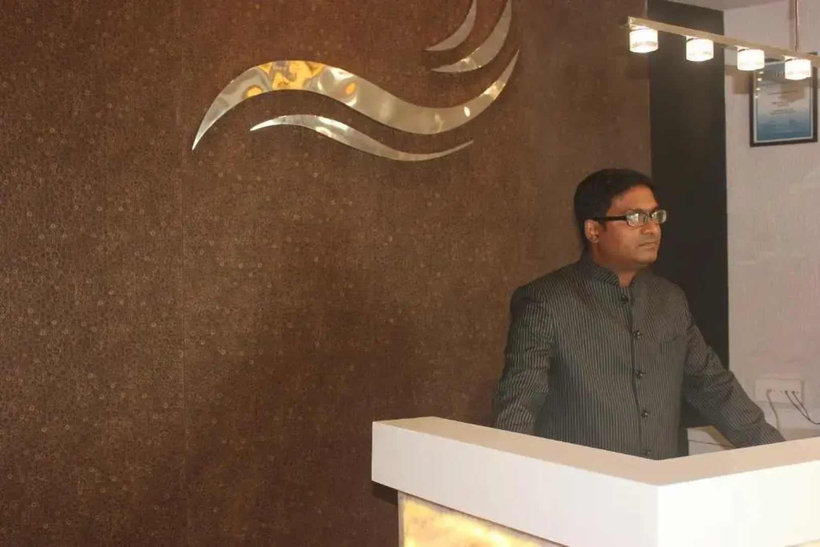 OYO 9265 Blue Lagoon Premium Hotel