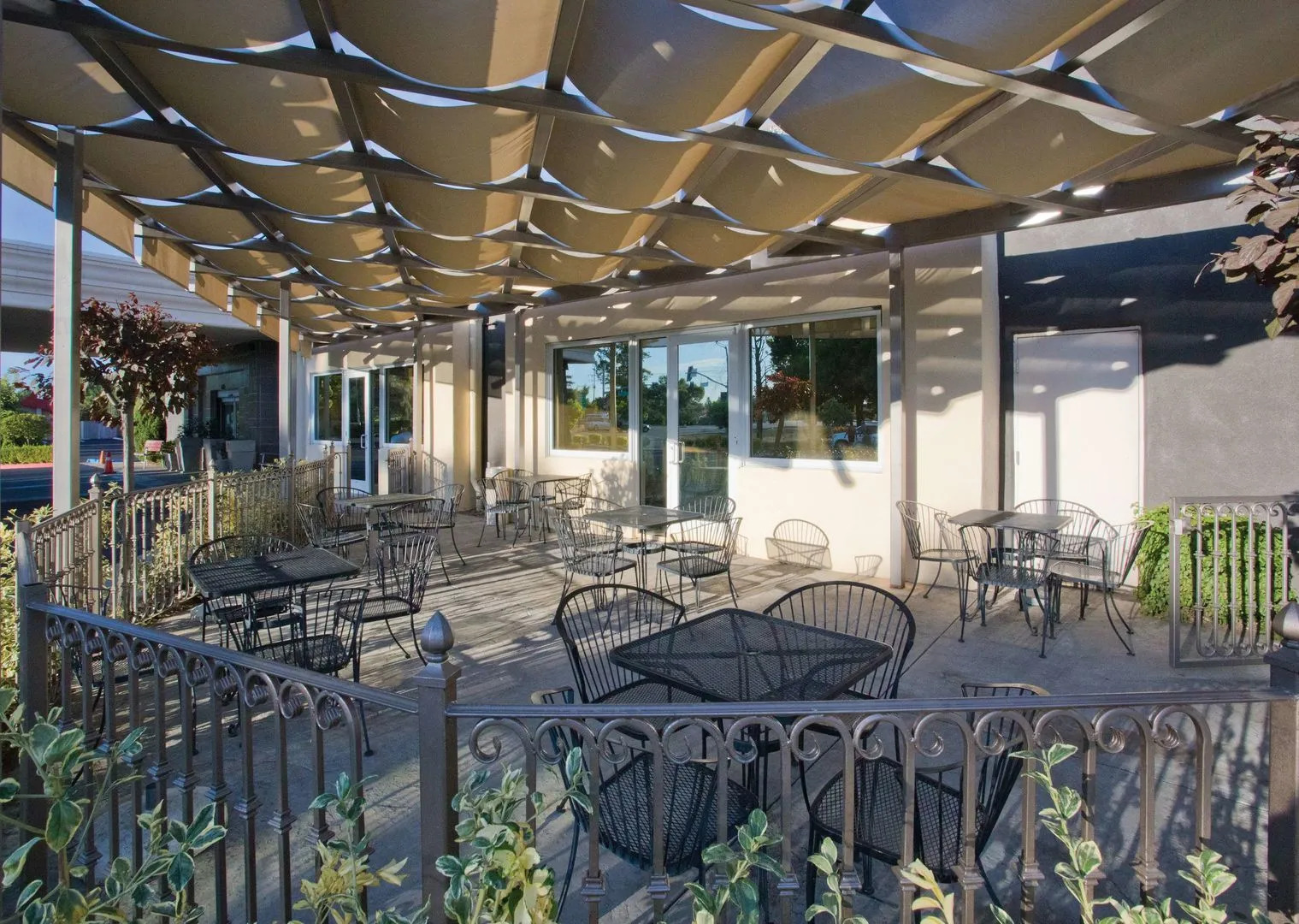 DoubleTree by Hilton Chico